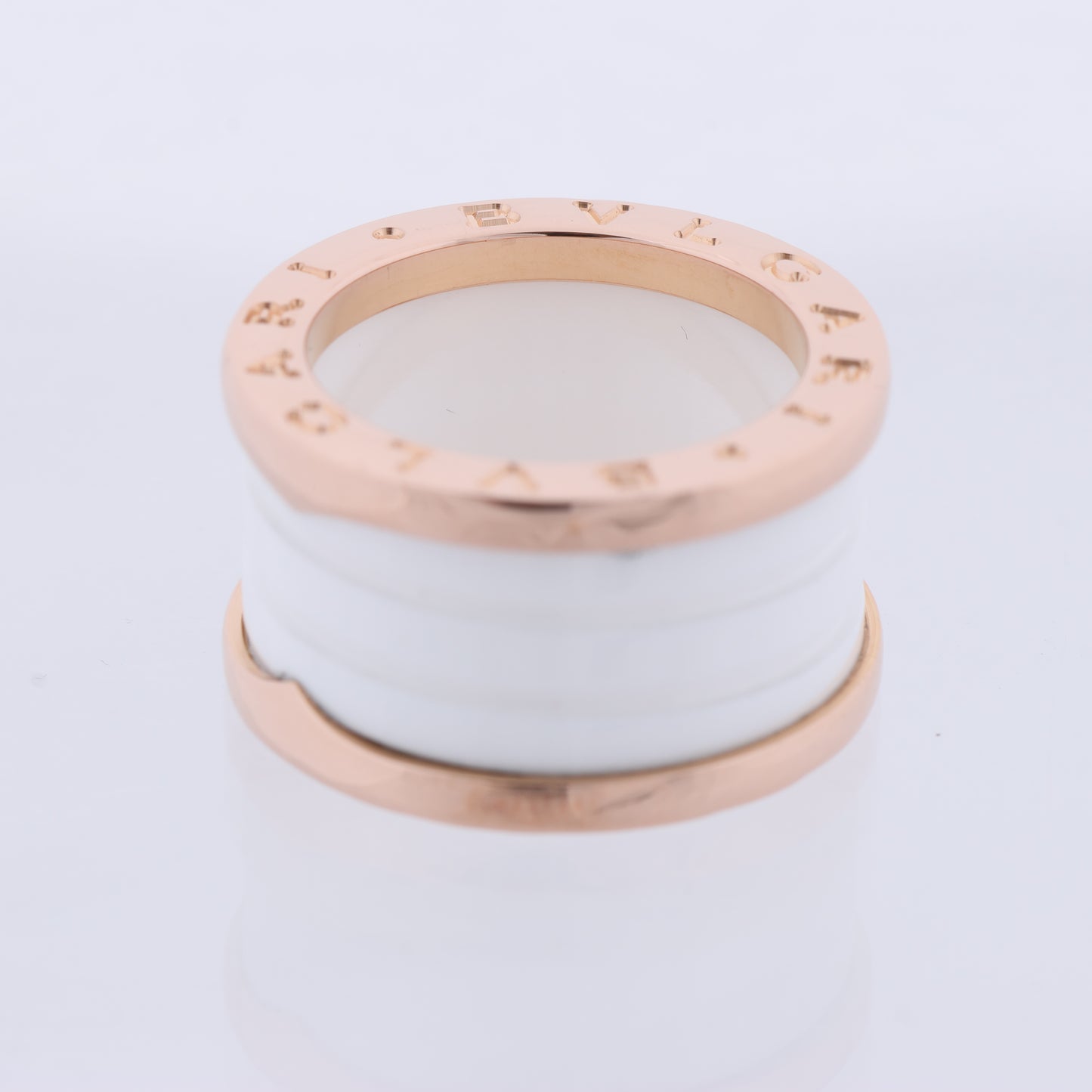 Bvlgari B.Zero1 Ring aus 750er Roségold und weißer Keramik (9,4 g, Größe 49)