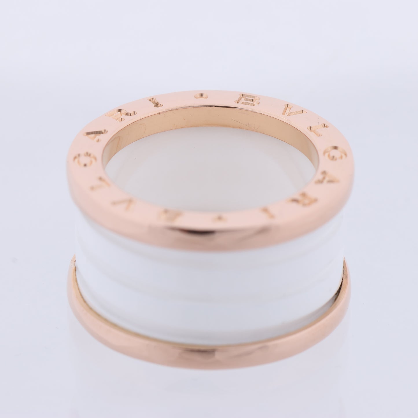 Bvlgari B.Zero1 Ring aus 750er Roségold und weißer Keramik (9,4 g, Größe 49)