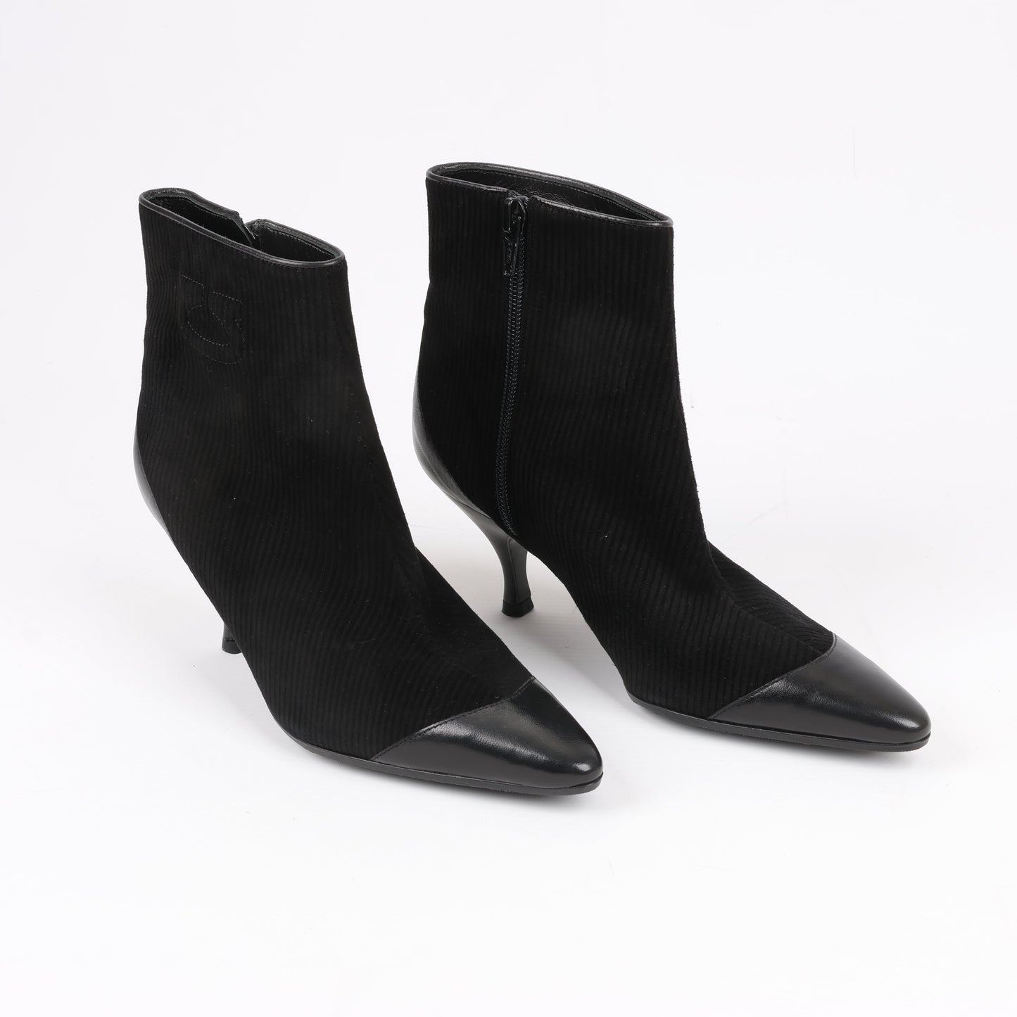 Ferragamo Gancini Stiefeletten aus Leder und Wildleder in Schwarz, Größe 4,5 US