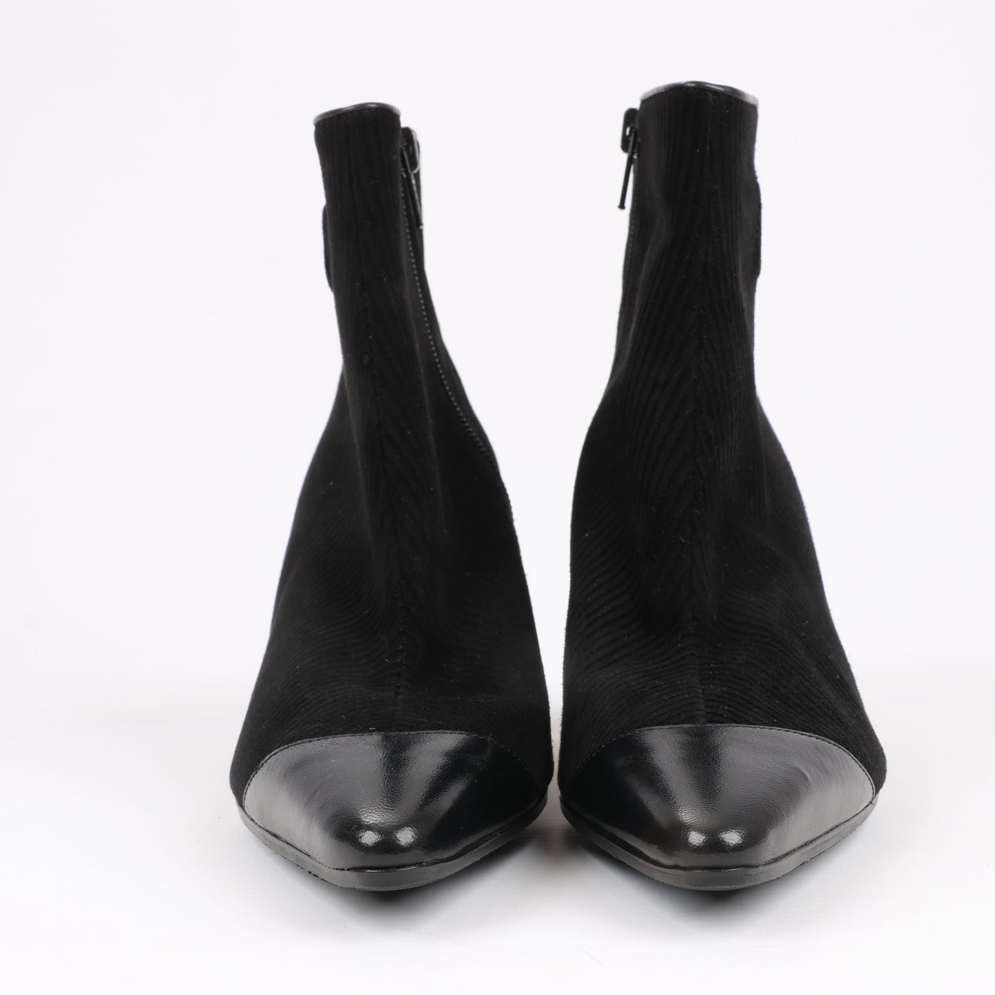 Ferragamo Gancini Stiefeletten aus Leder und Wildleder in Schwarz, Größe 4,5 US