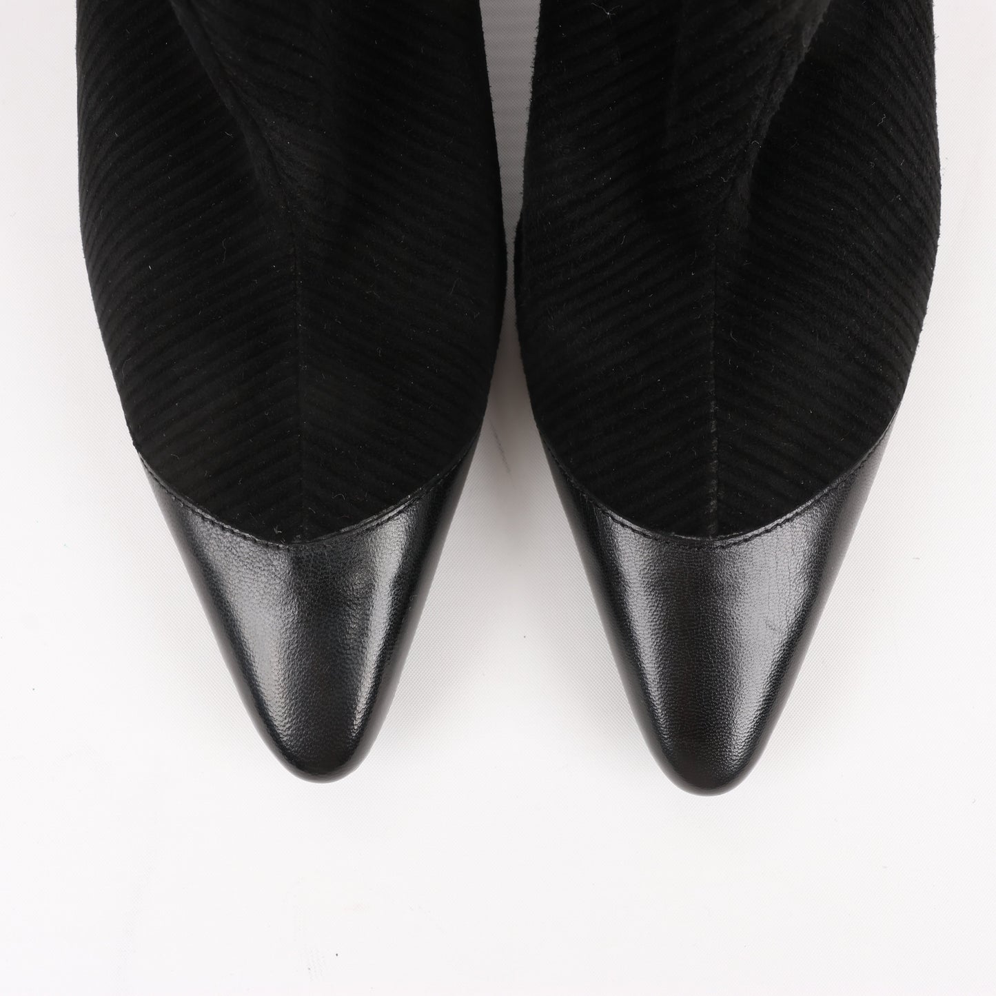 Ferragamo Gancini Stiefeletten aus Leder und Wildleder in Schwarz, Größe 4,5 US