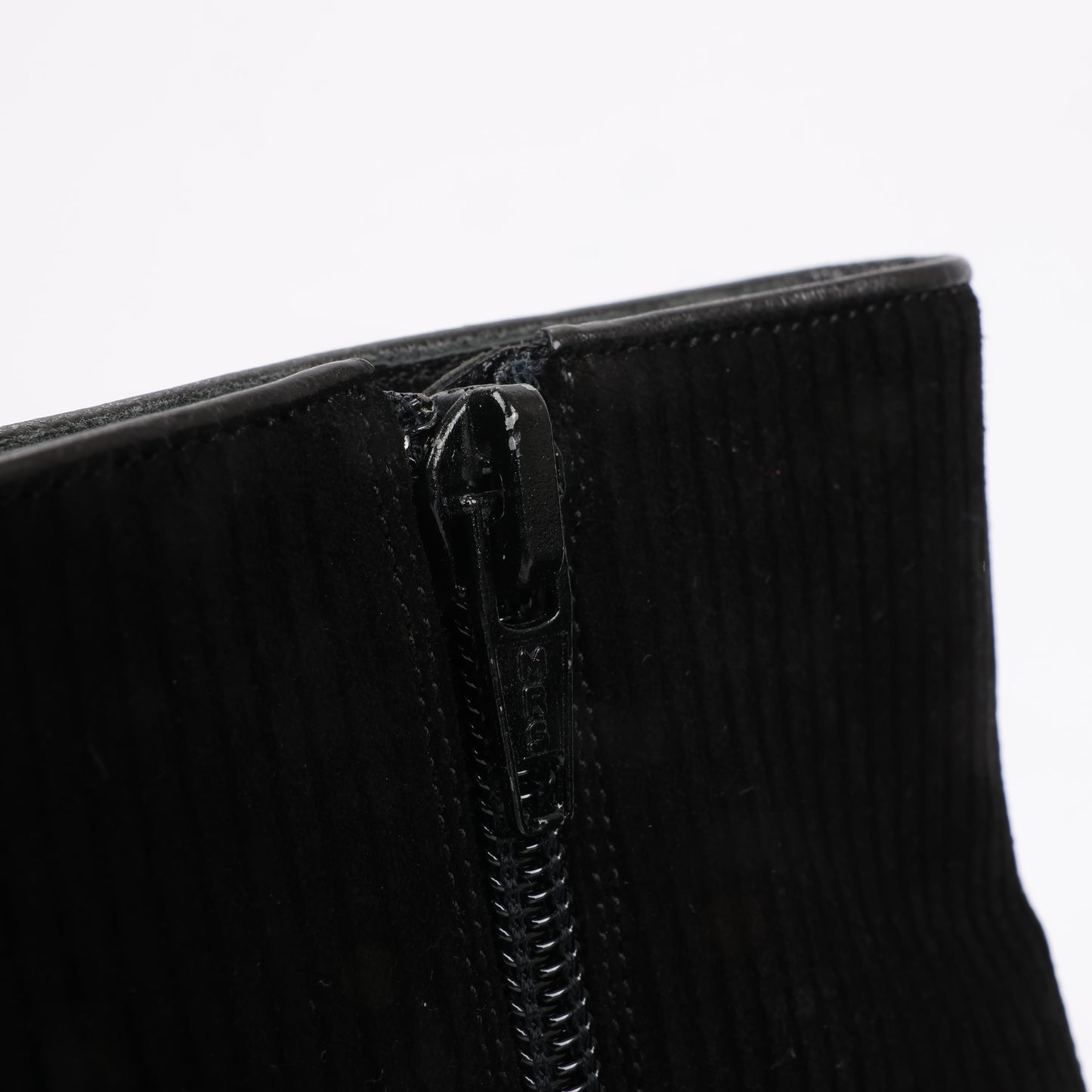 Ferragamo Gancini Stiefeletten aus Leder und Wildleder in Schwarz, Größe 4,5 US