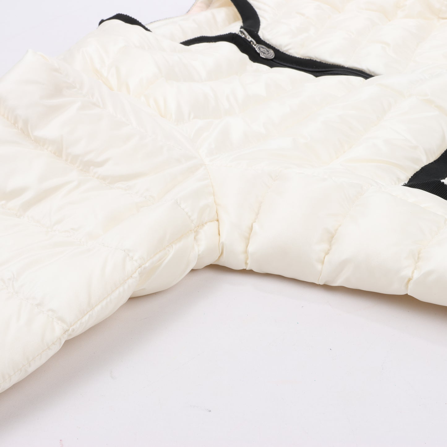 Veste matelassée MONCLER Glycine, taille 3 M