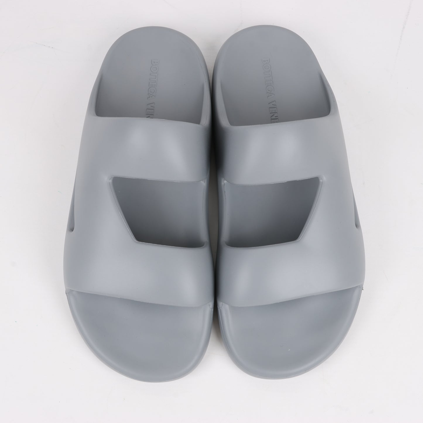 Bottega Veneta Rubber Band Sandals in Grey, Size 43 EU