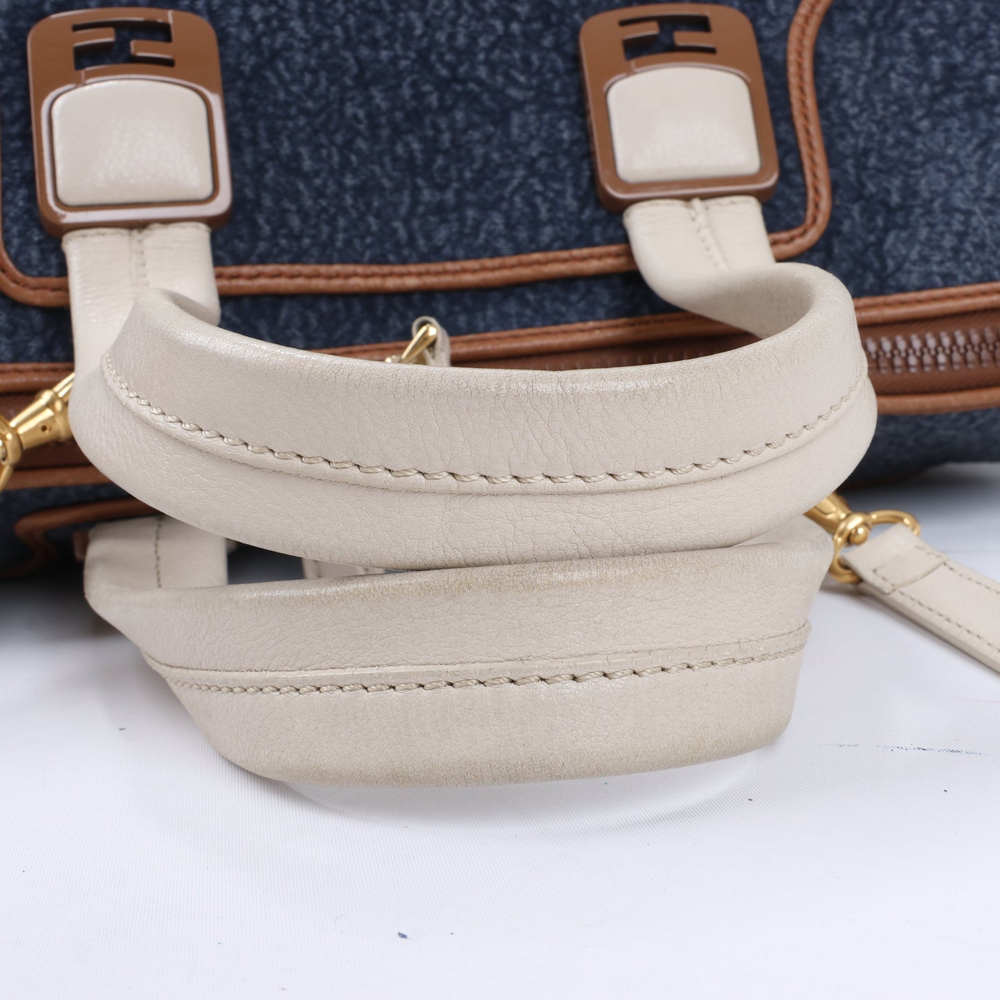 Fendi Chameleon Denim & Leder 2Way Boston Handtasche in Marineblau 8BL110