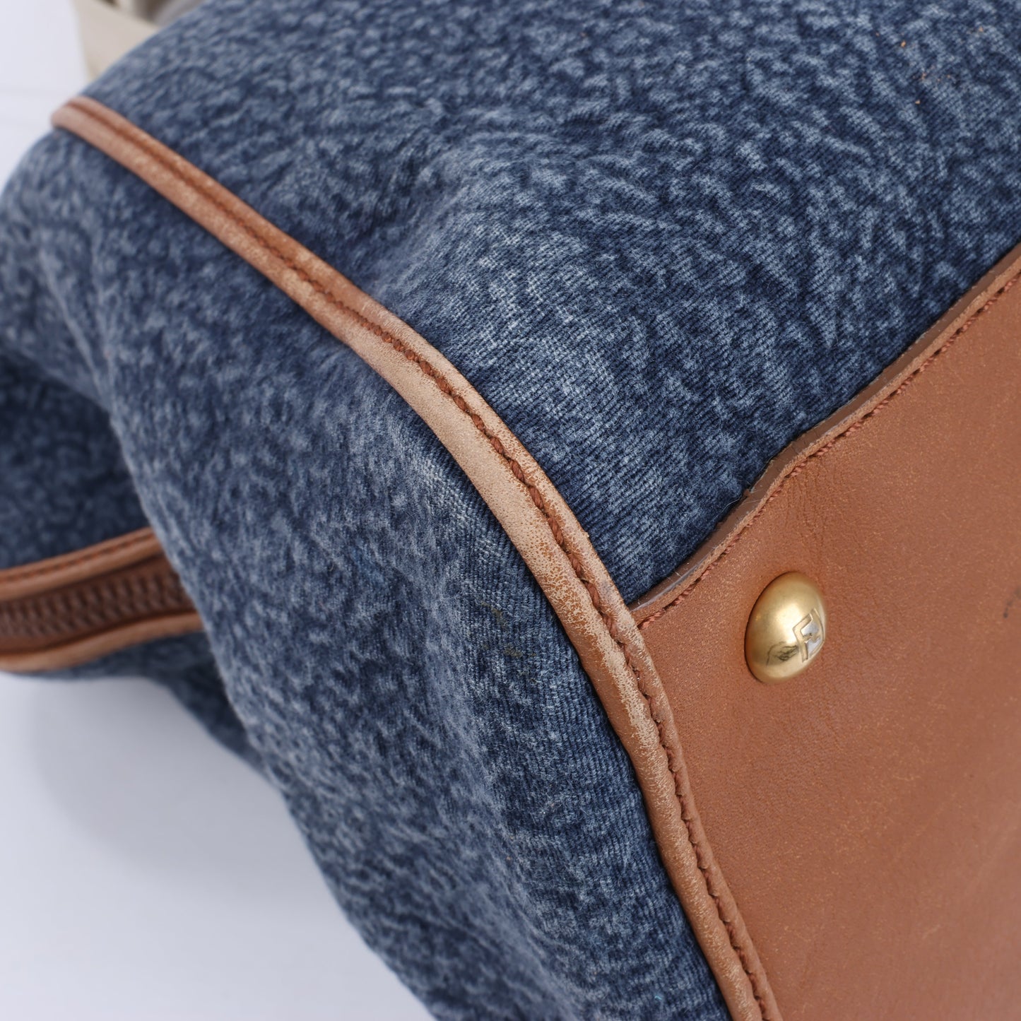 Fendi Chameleon Denim & Leder 2Way Boston Handtasche in Marineblau 8BL110