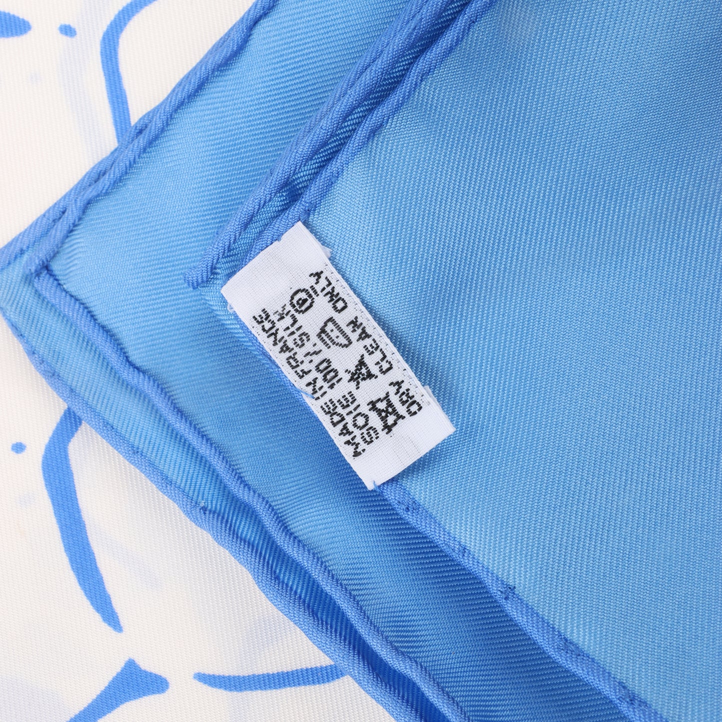 Hermès Carré 90 " Vivs Les champions!" 100% Silk Scarf