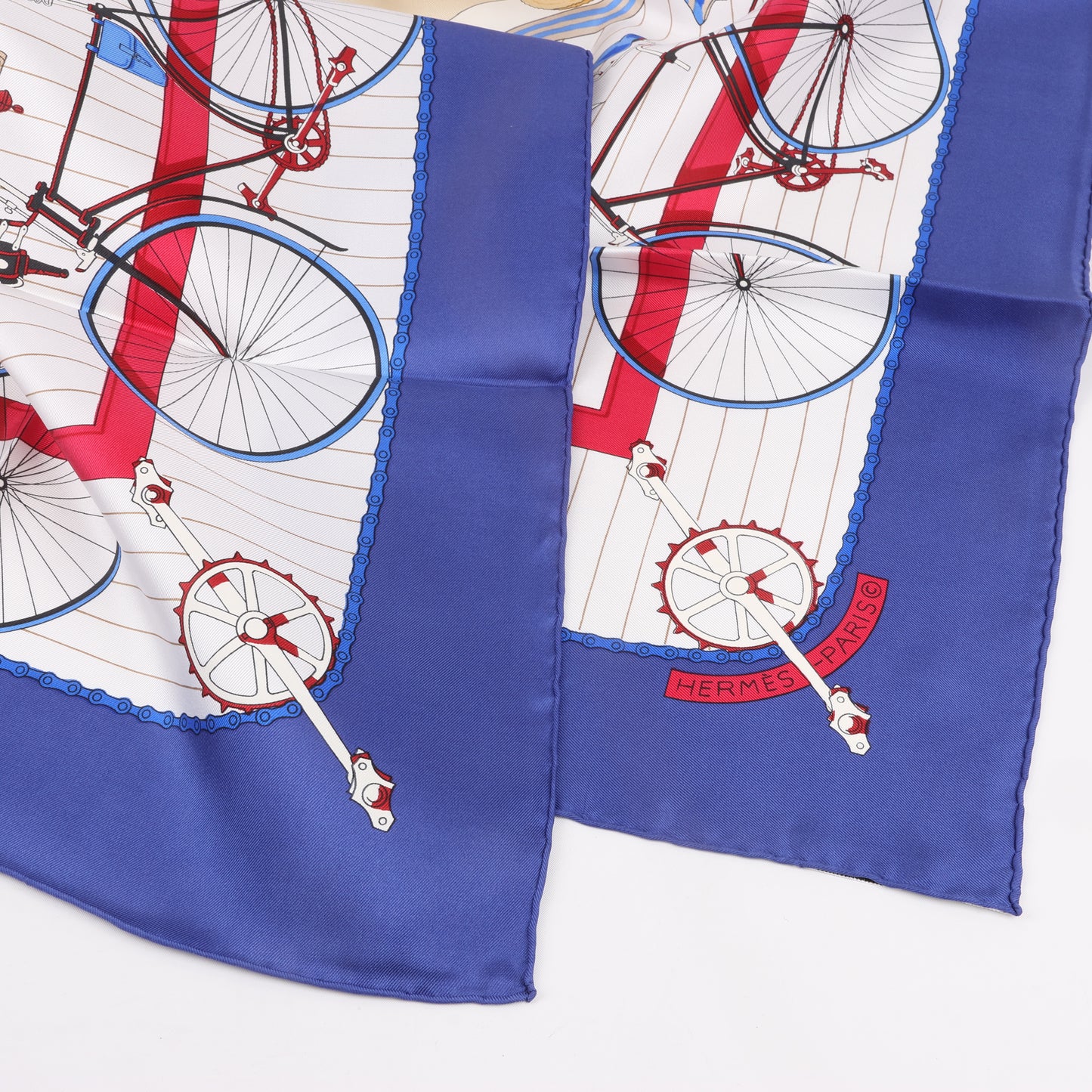 Hermès Carré 90 "LES BECANES" 100% Silk Scarf