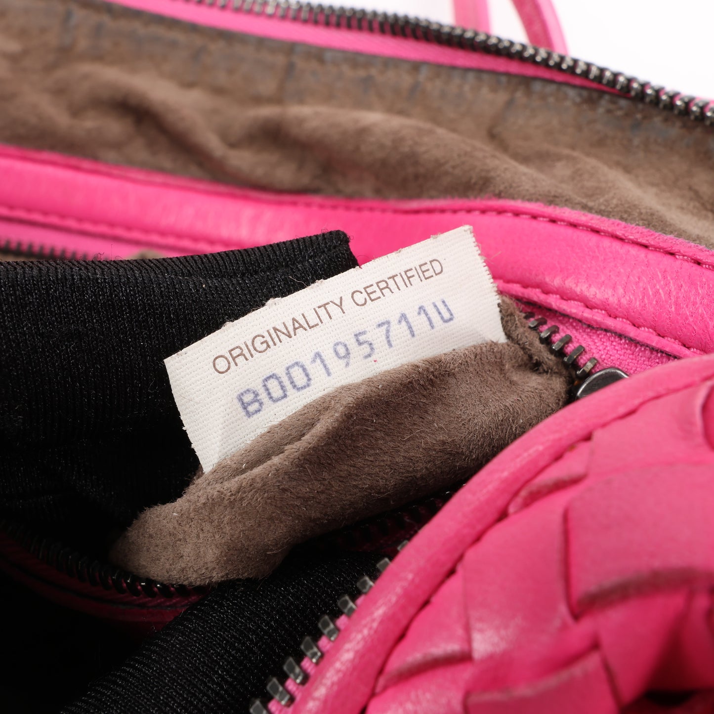Bottega Veneta Intrecciato Nodini Umhängetasche in Rosa