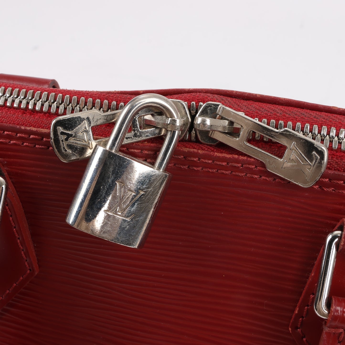 Louis Vuitton Epi Leather Alma Handbag in Deep Red M4030M