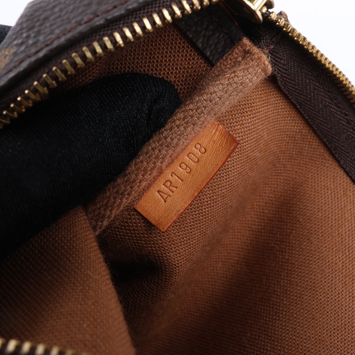 Louis Vuitton Monogram Canvas Pochette Accessoires Handbag M51980