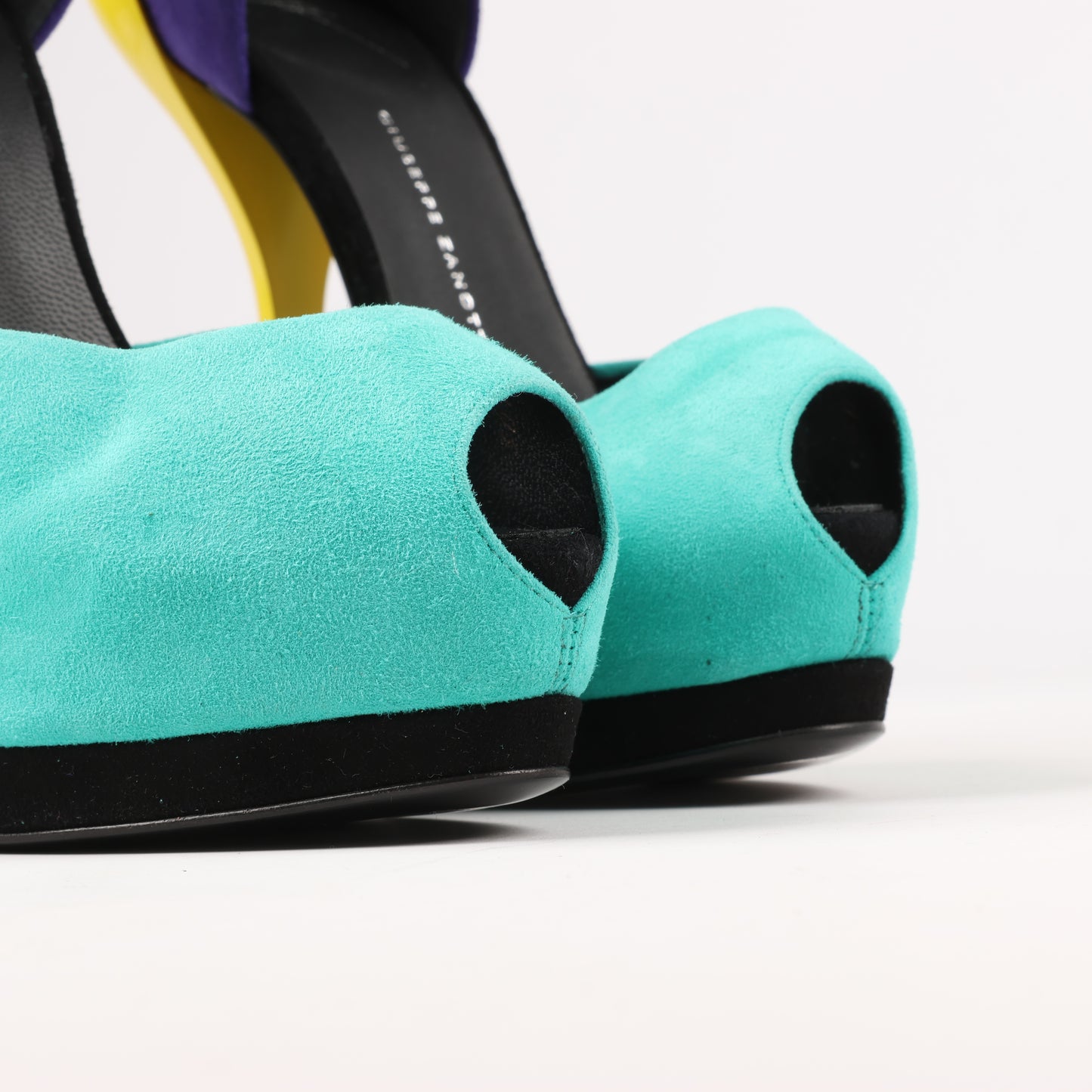 GIUSEPPE ZANNOTTI D'Orsay-Pumps aus Wildleder mit Farbblockmuster