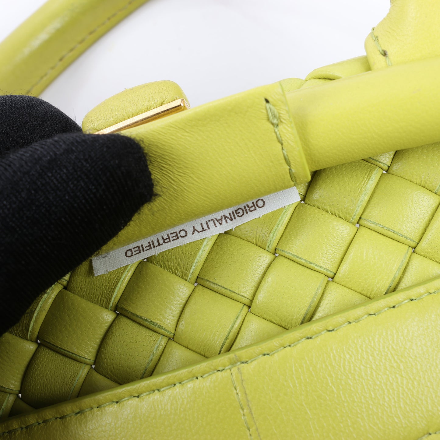 Bottega Veneta – Kleine 2-Wege-Handtasche aus Intrecciato-Leder in Gelbgrün