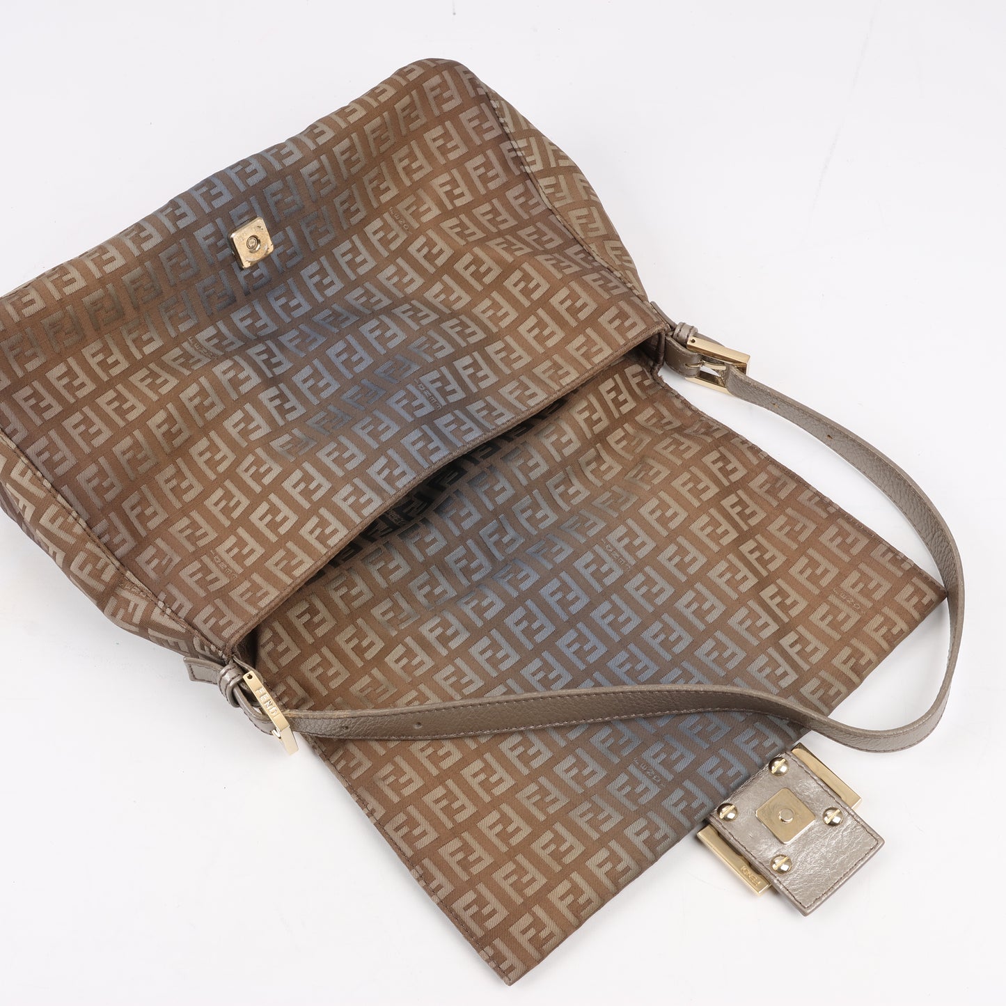 FENDI Zucchino Mamma Baguette Canvas & Leder One Shoulder Tasche in Braun 8BR001