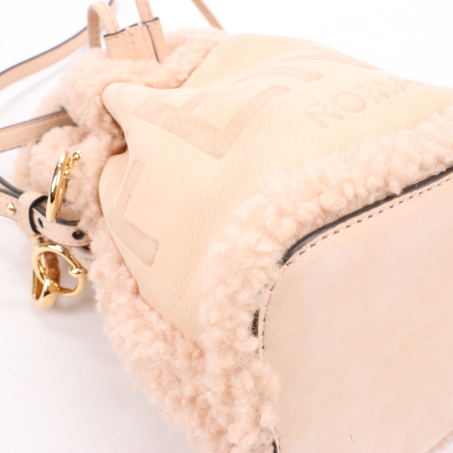 Fendi Mon Tresor Mini Mouton 2Way Umhängetasche in Puderbeige 8BS010