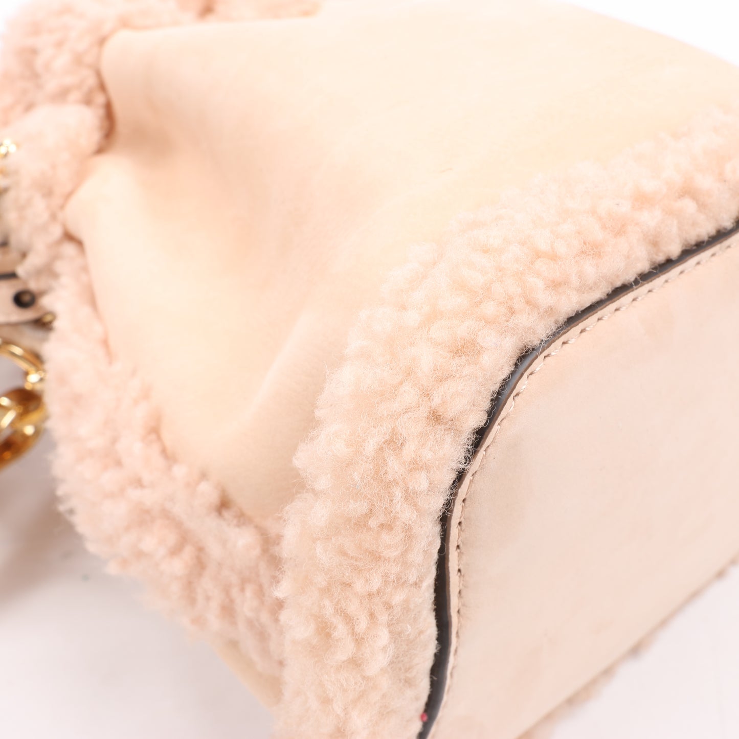 Fendi Mon Tresor Mini Mouton 2Way Umhängetasche in Puderbeige 8BS010