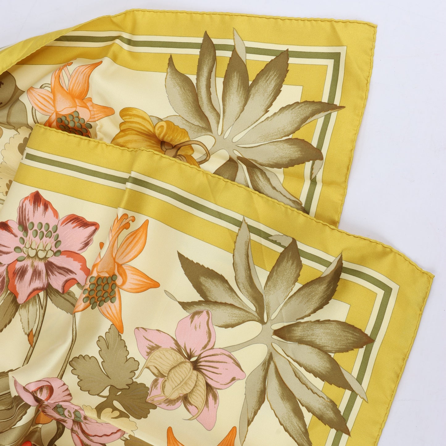 Hermes Carré 90 "Fleurs d'Hellade" 100% Soie Foulard