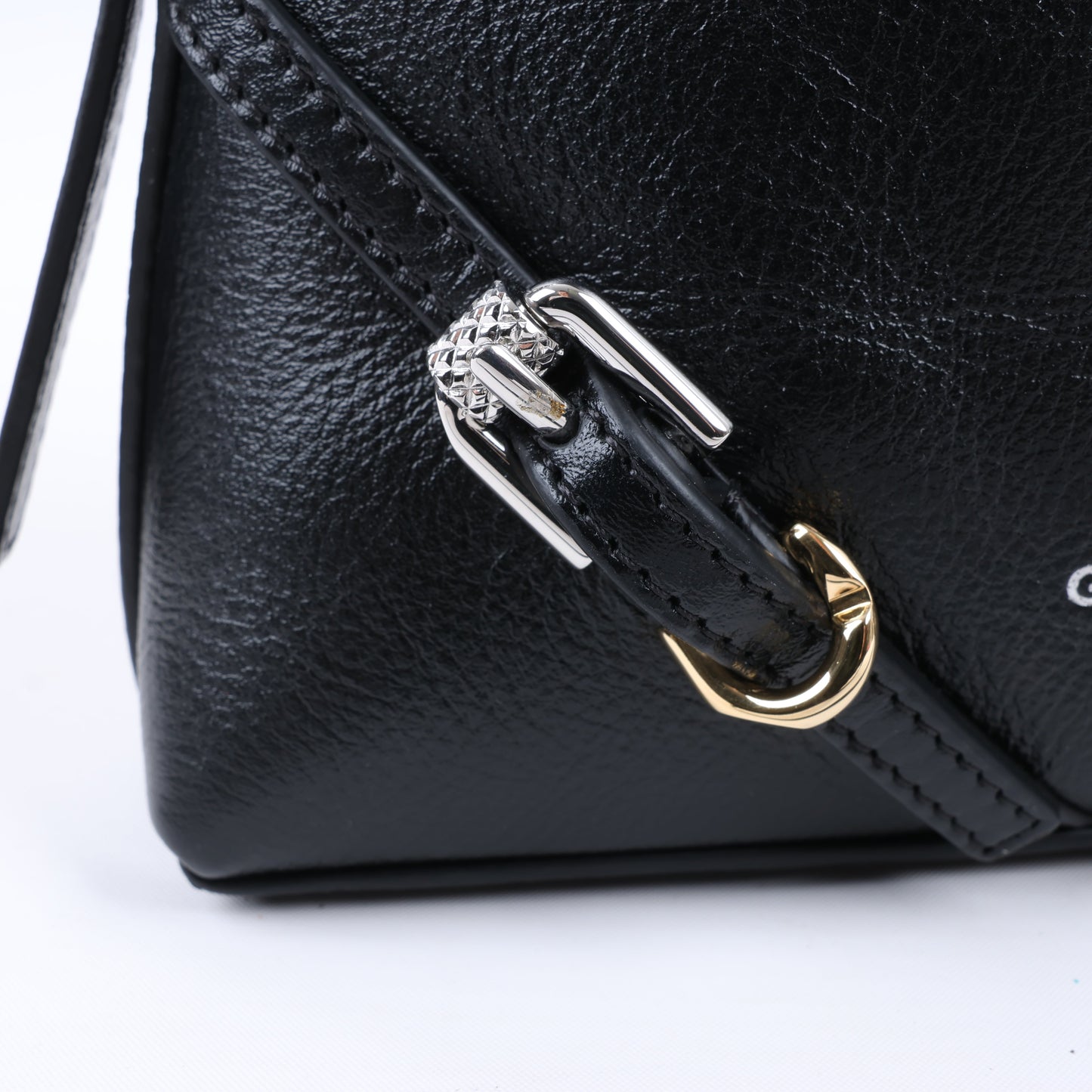 Givenchy „Voyeux“ 2-Wege-Umhängetasche aus schwarzem Leder