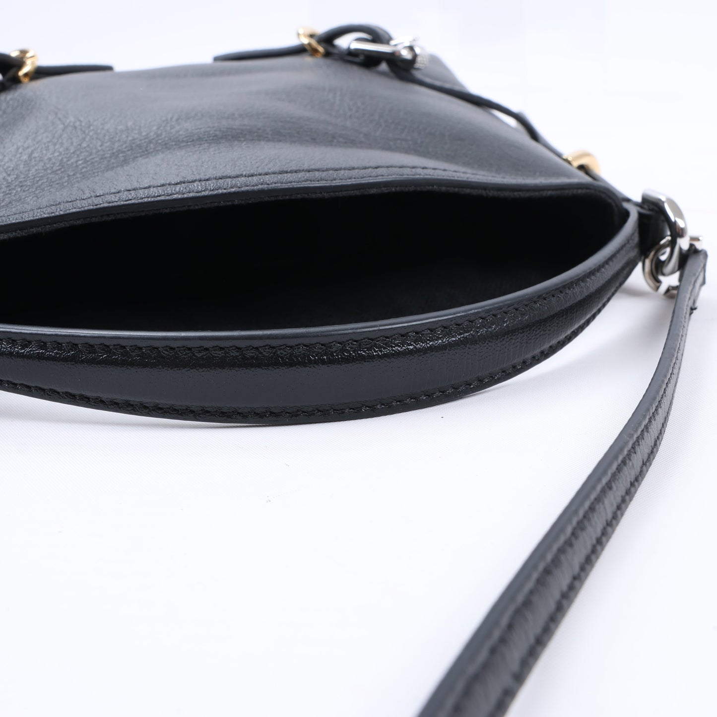 Givenchy „Voyeux“ 2-Wege-Umhängetasche aus schwarzem Leder