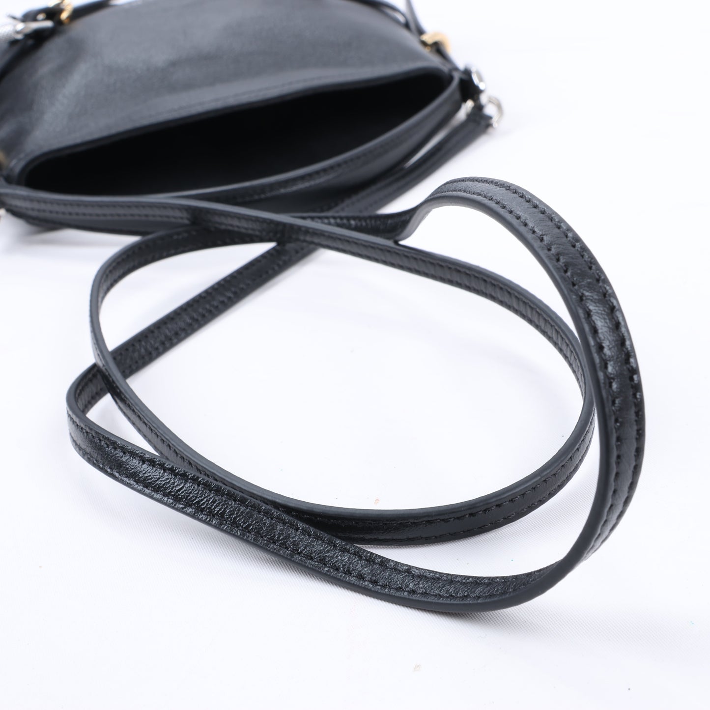 Givenchy „Voyeux“ 2-Wege-Umhängetasche aus schwarzem Leder