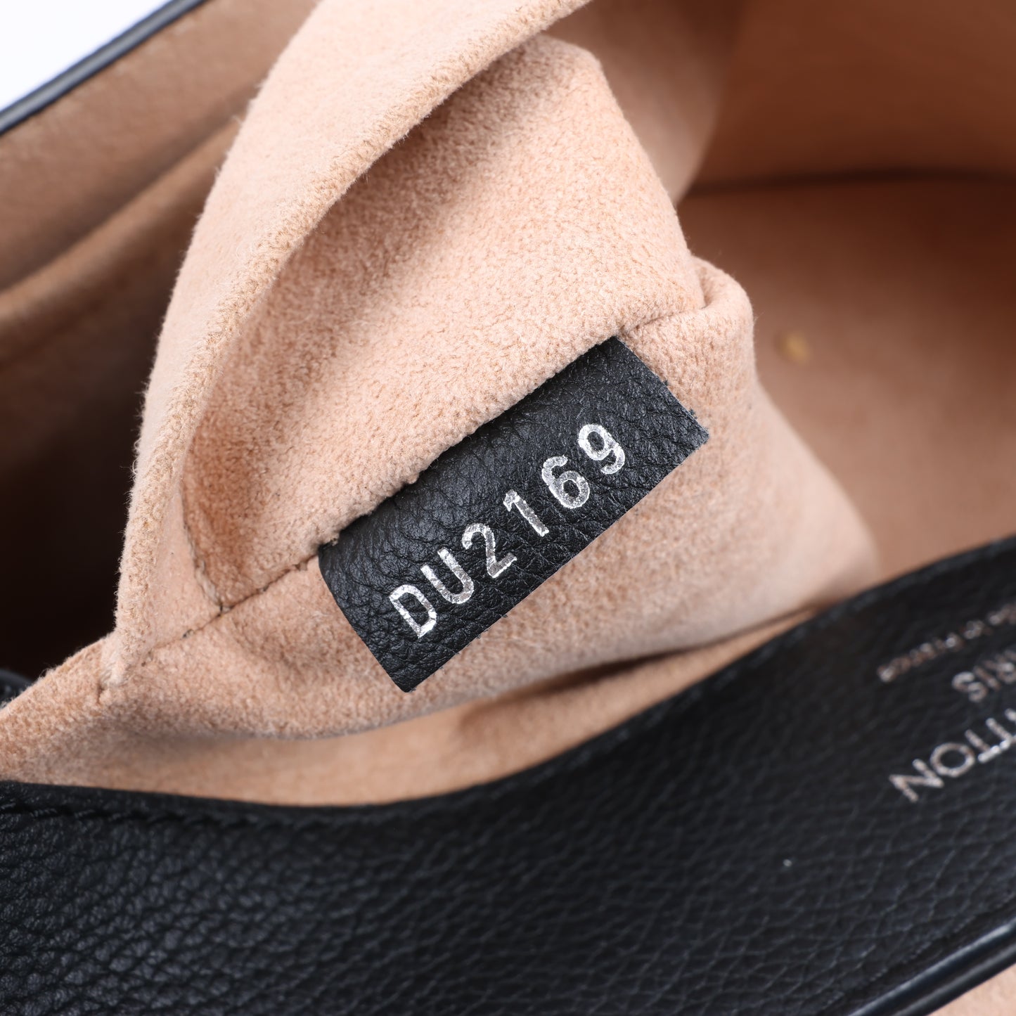 Louis Vuitton LV Logo LockMe Ever BB 2Way Umhängetasche M53937