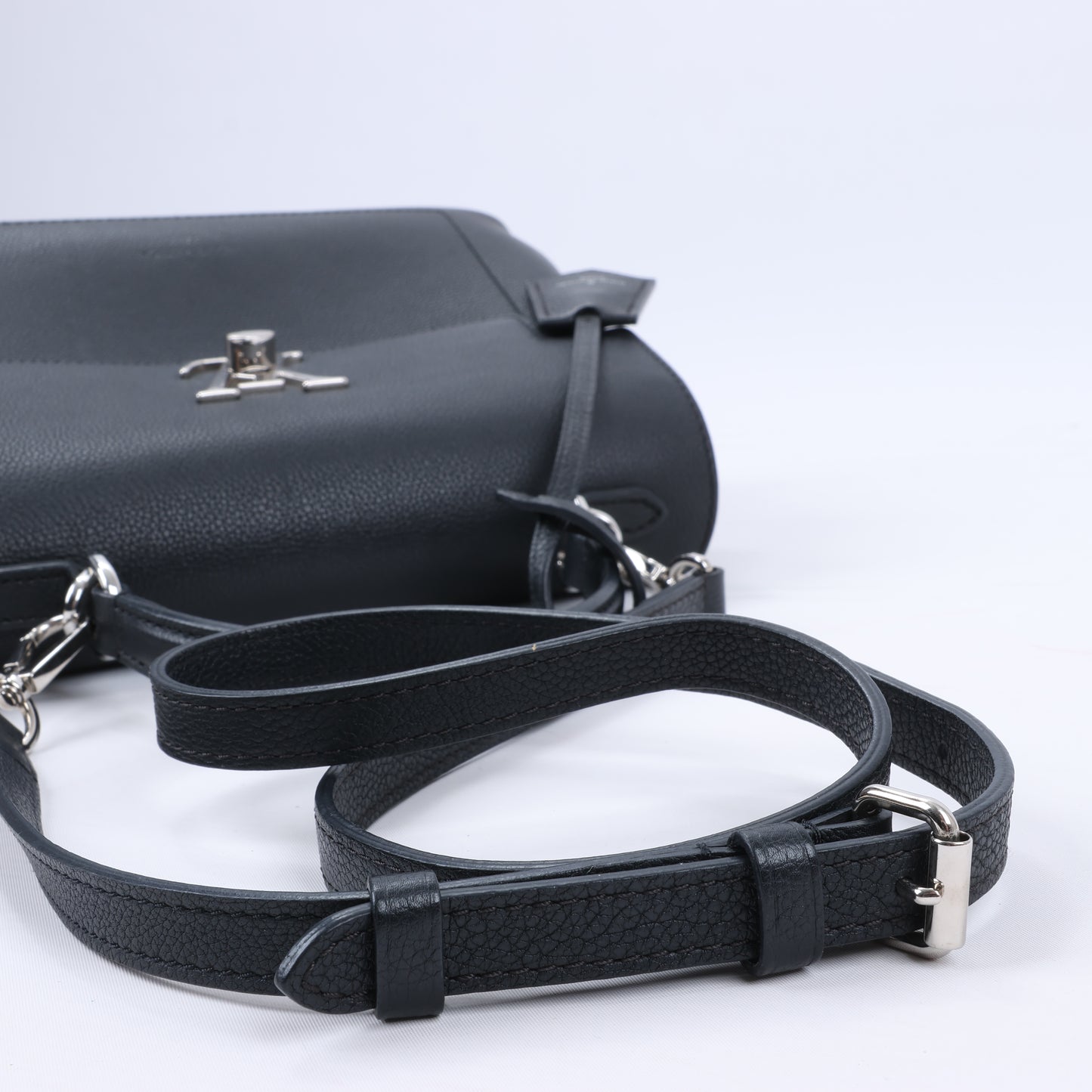 Louis Vuitton LV Logo LockMe Ever BB 2Way Umhängetasche M53937