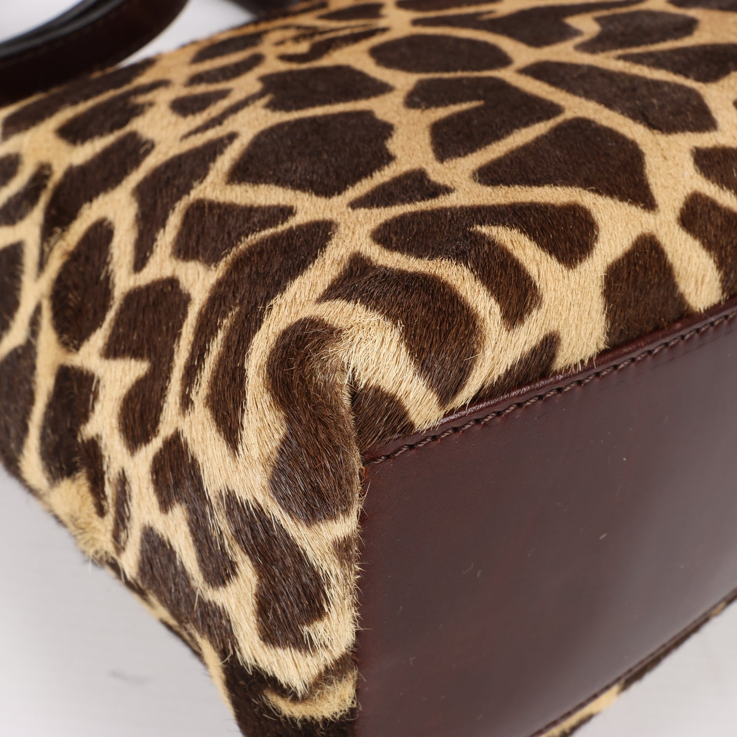 FENDI – 2-Wege-Handtasche aus Leder im Giraffen-Pony-Stil in Braun