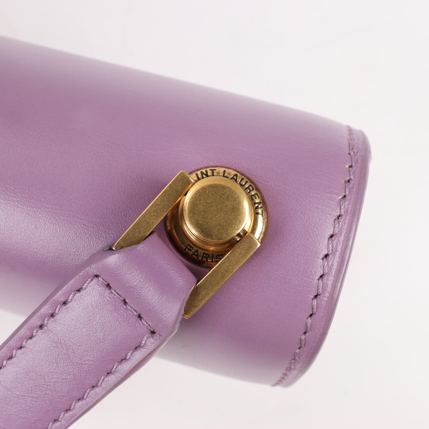 Saint Laurent Paris Carre Schultertasche aus Leder in Lila