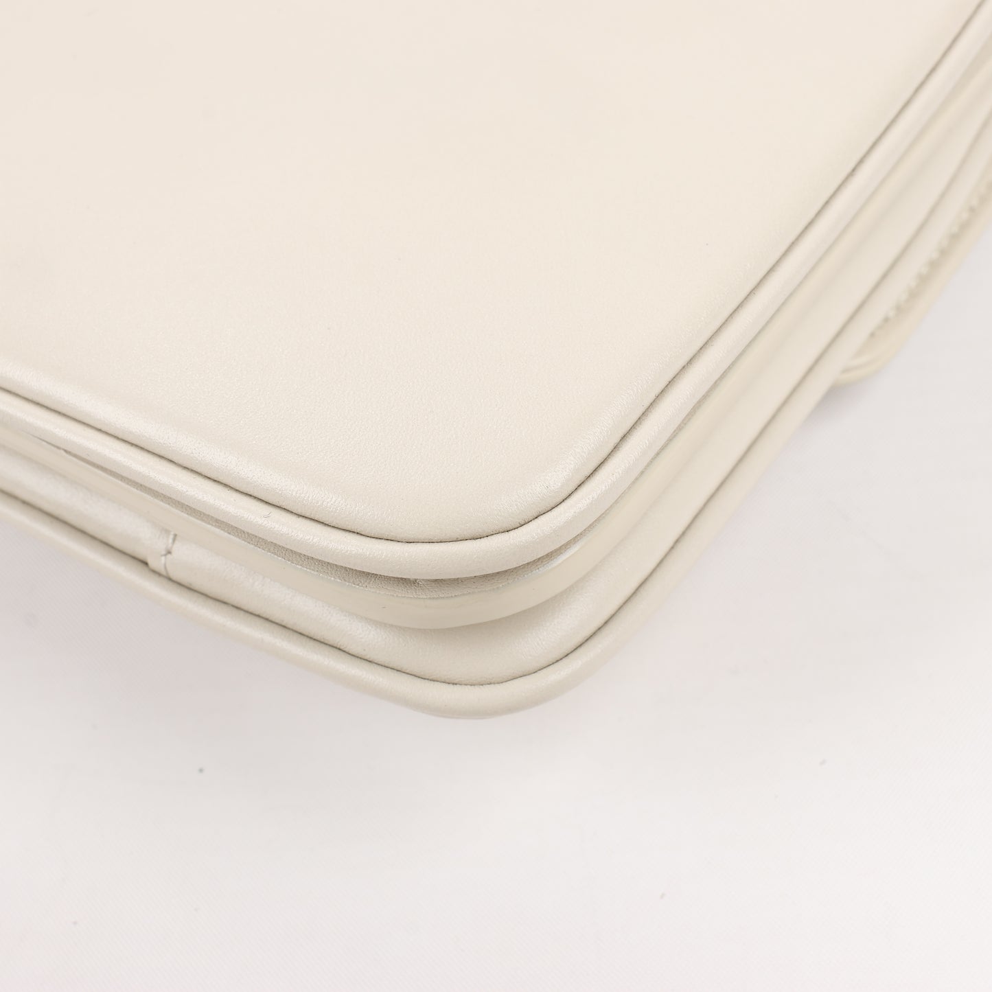 Saint Laurent Paris Le Maillon Leather Shoulder bag in Beige 649795