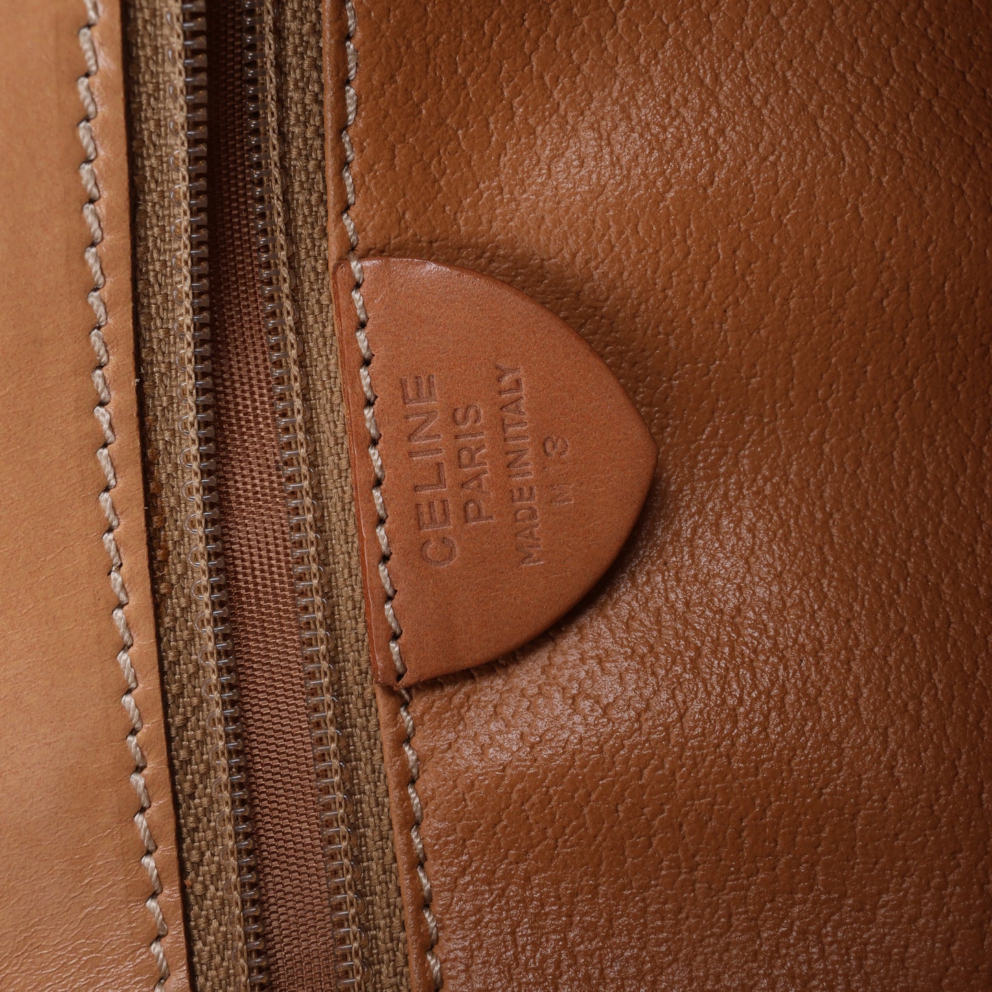 CELINE Macadam Handtasche aus PVC und Leder in Braun