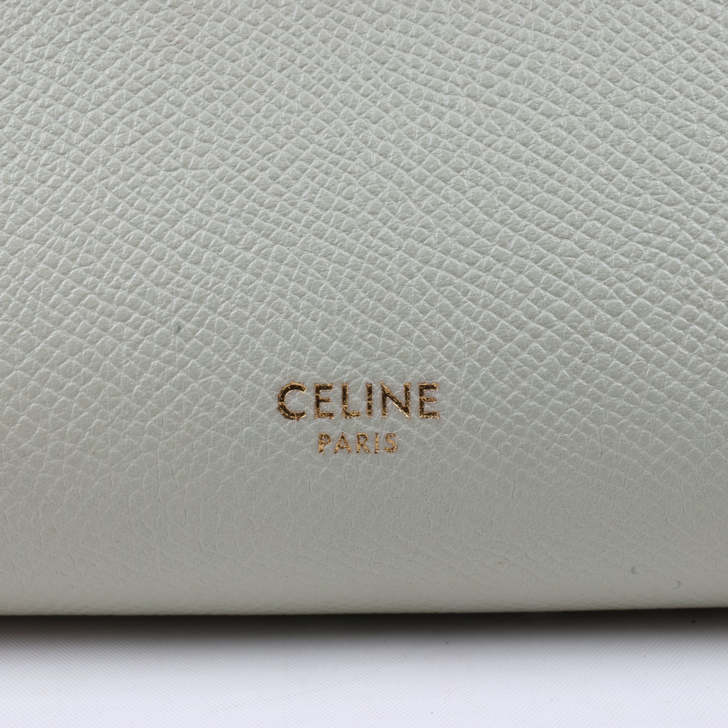 CELINE Gürteltasche aus genarbtem Kalbsleder Nano 2Way Handtasche in Mint