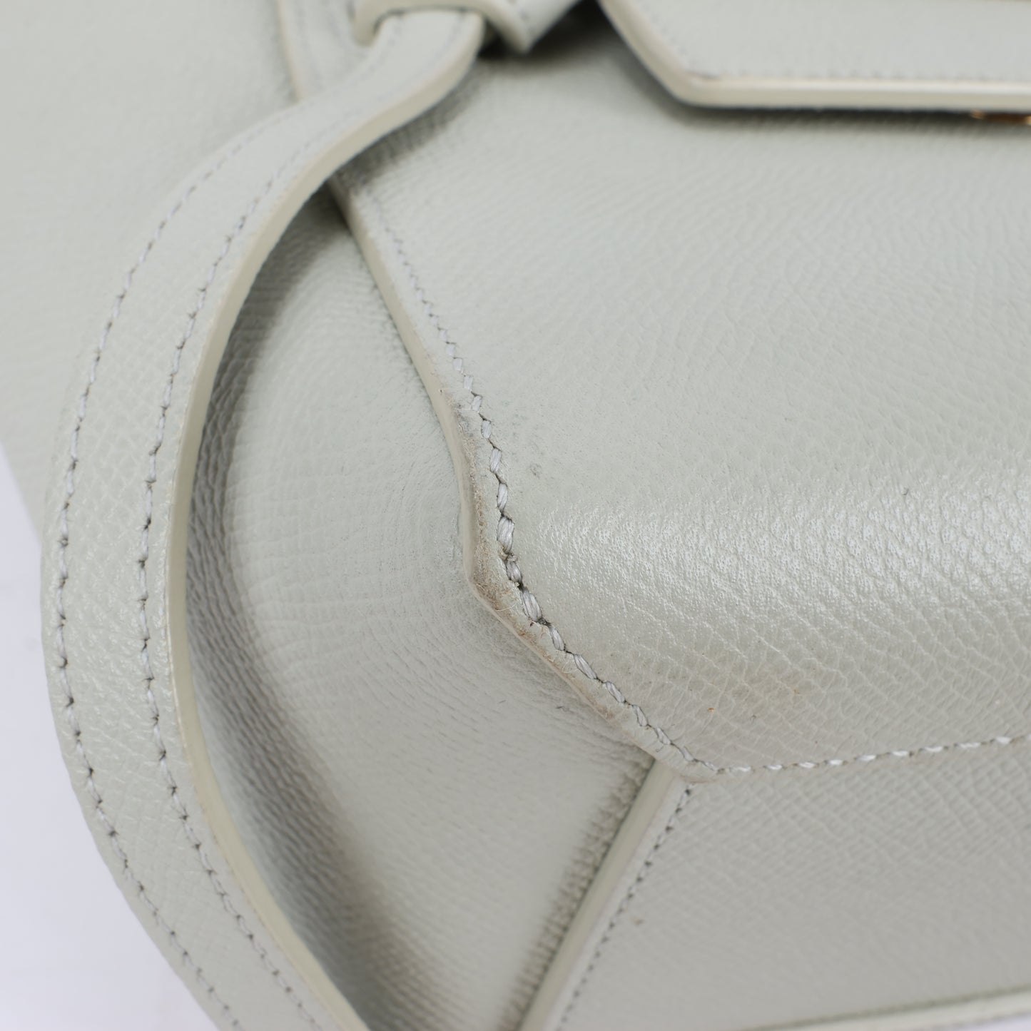 CELINE Gürteltasche aus genarbtem Kalbsleder Nano 2Way Handtasche in Mint