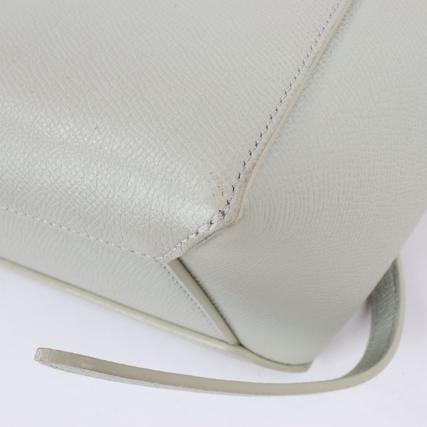CELINE Gürteltasche aus genarbtem Kalbsleder Nano 2Way Handtasche in Mint