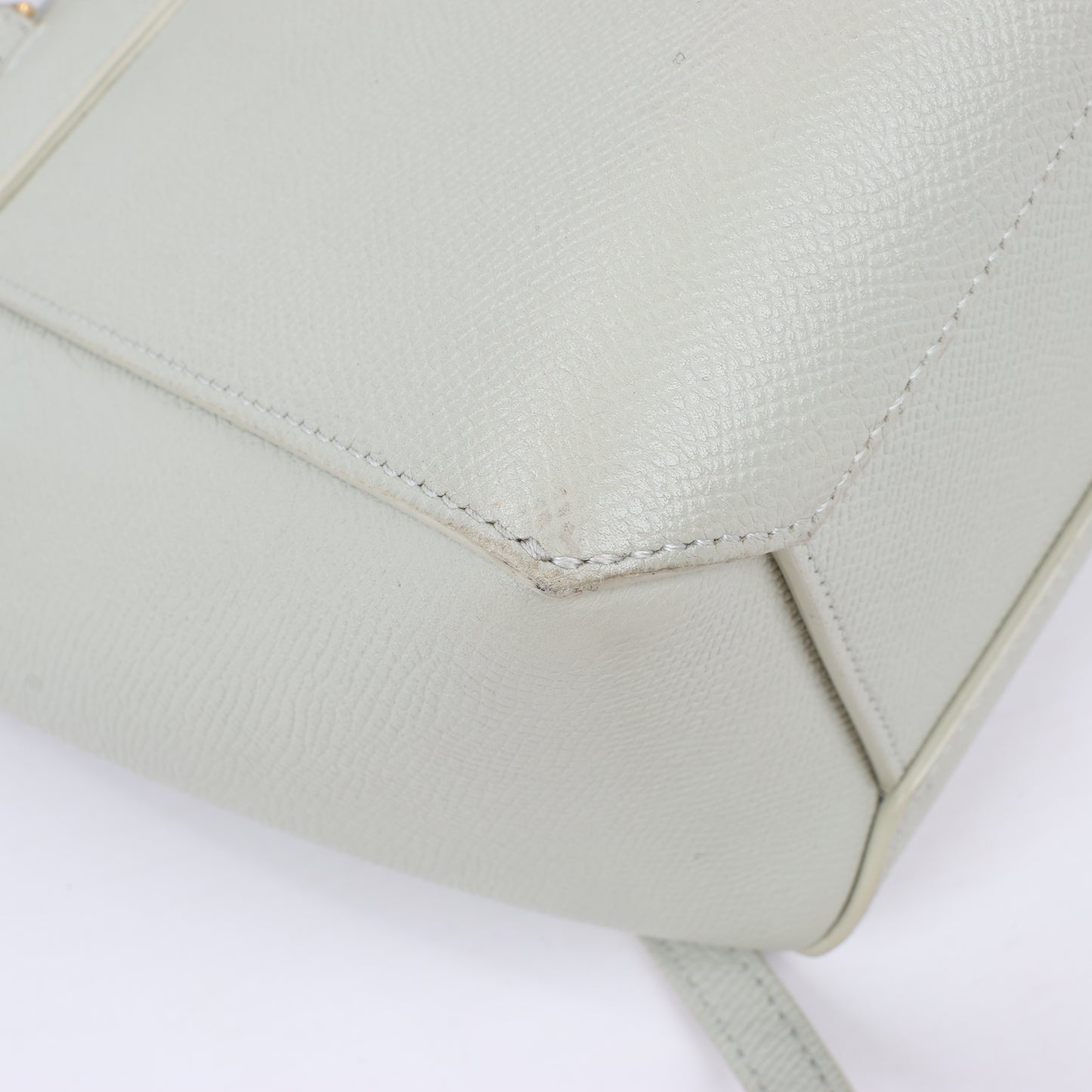 CELINE Gürteltasche aus genarbtem Kalbsleder Nano 2Way Handtasche in Mint
