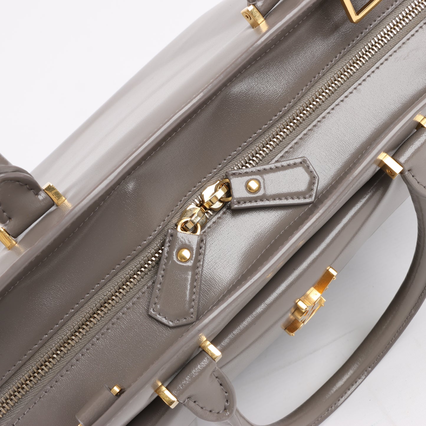 Saint Laurent Paris Uptown Lederhandtasche in Grau 557653