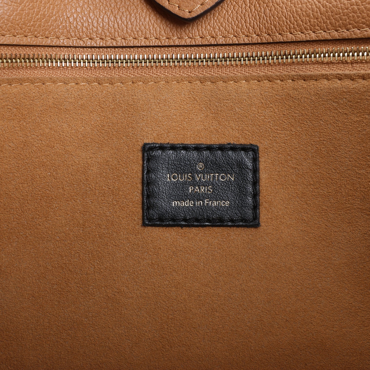 Louis Vuitton Monogram On My Side Handtasche in Marineblau und Kamel M53823