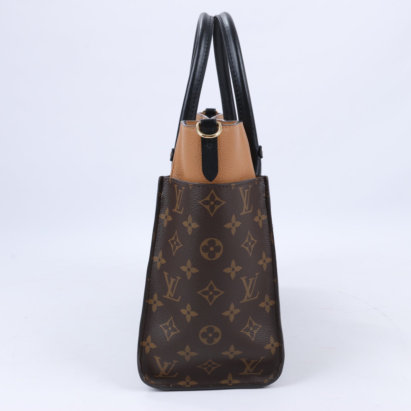 Louis Vuitton Monogram On My Side Handtasche in Marineblau und Kamel M53823