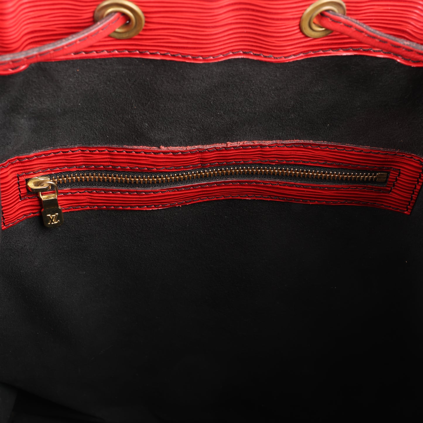 LOUIS VUITTON Epi Leder Noe Umhängetasche in Rot