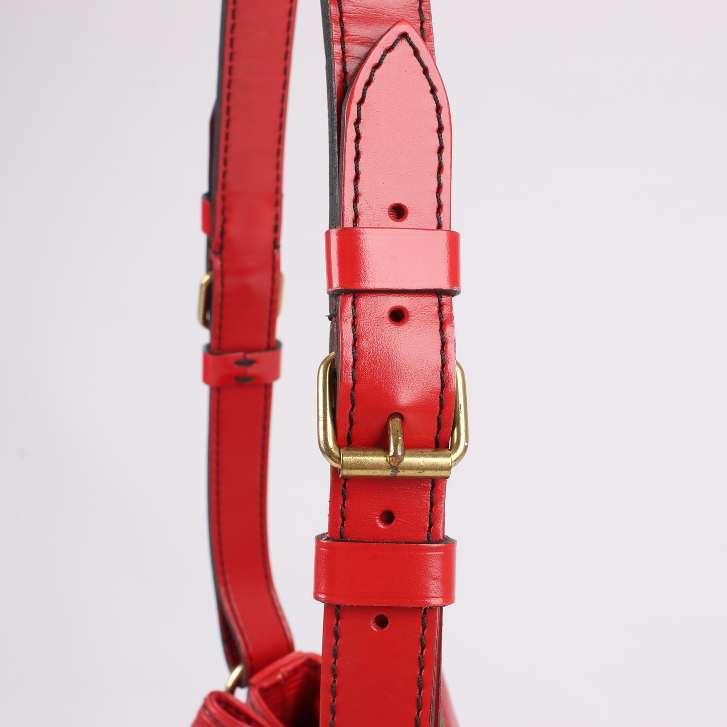 LOUIS VUITTON Epi Leder Noe Umhängetasche in Rot