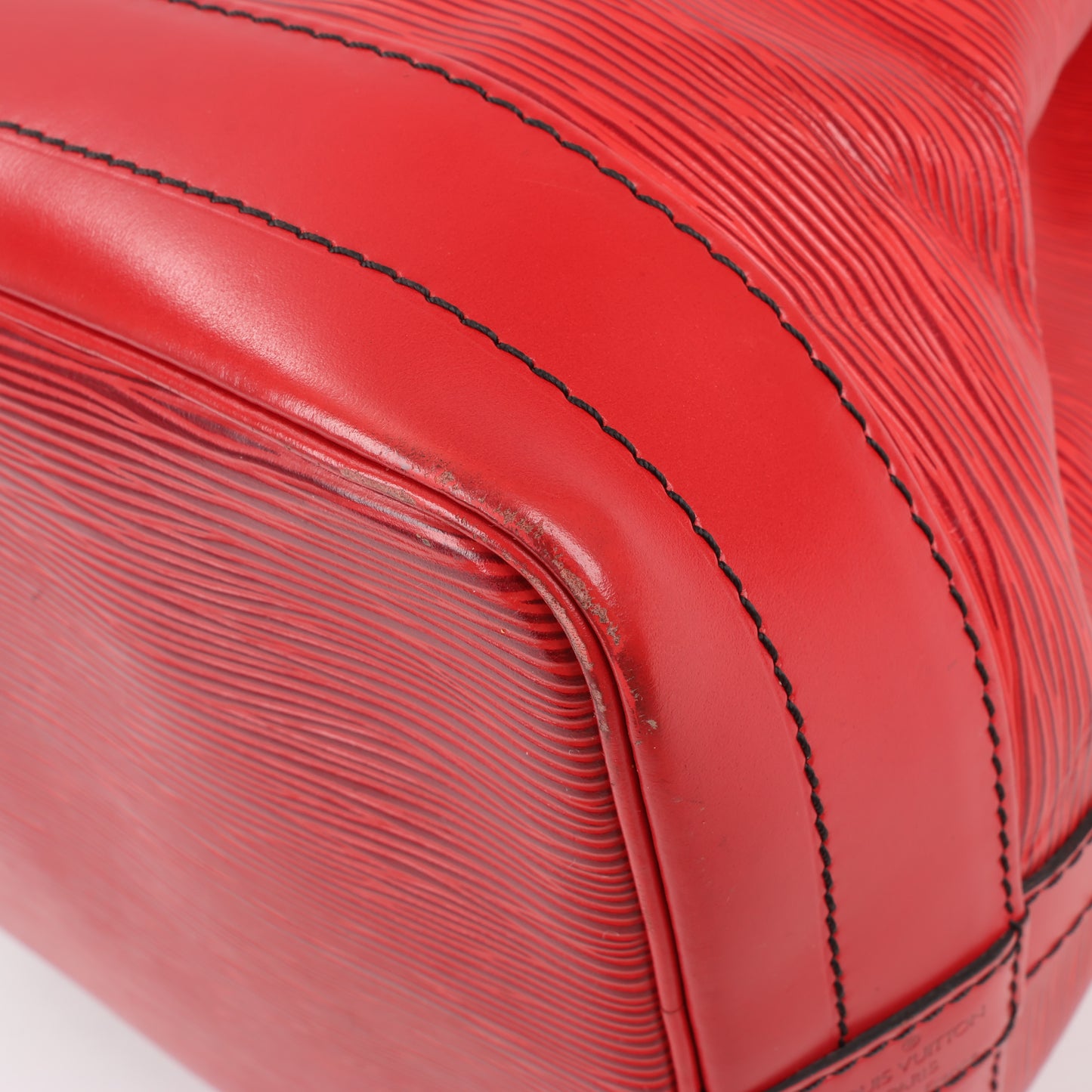 LOUIS VUITTON Epi Leder Noe Umhängetasche in Rot