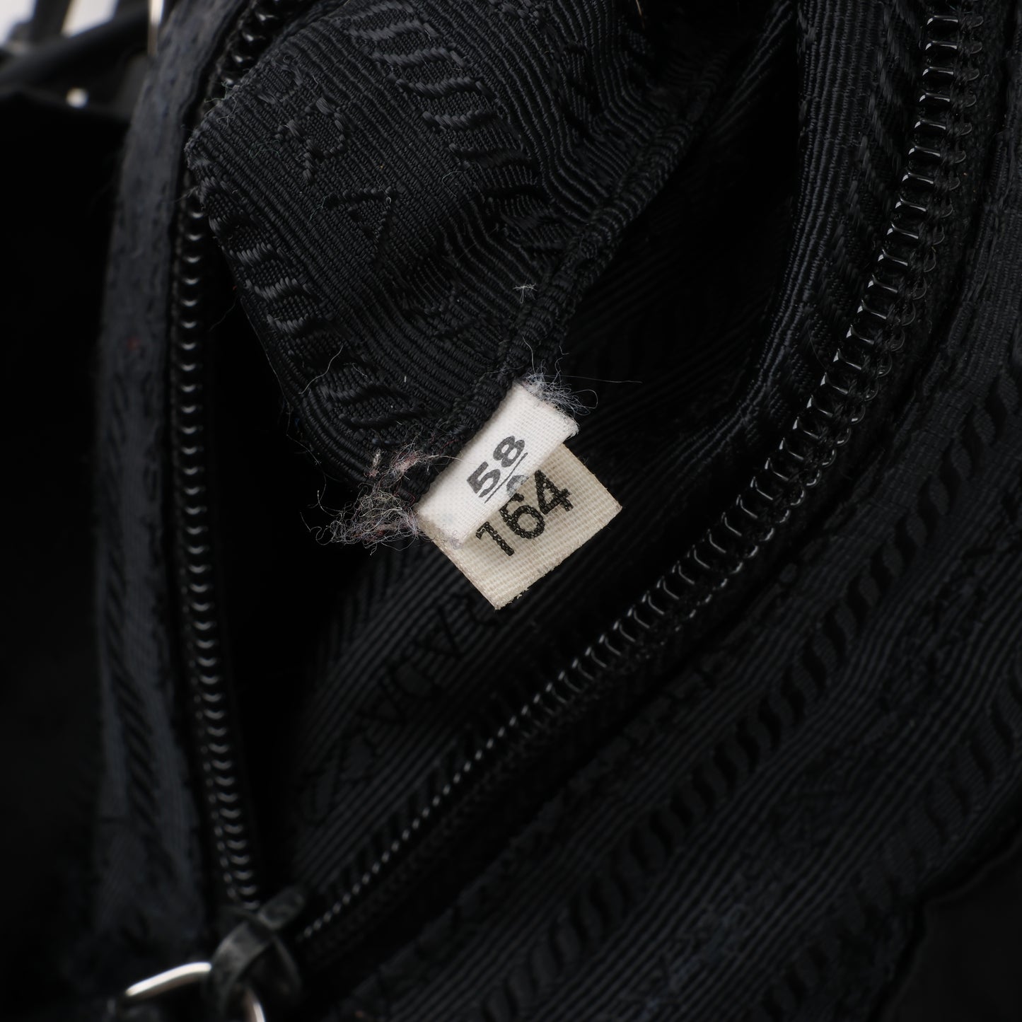 Prada Tessuto Stoff x Lederrucksack in Schwarz