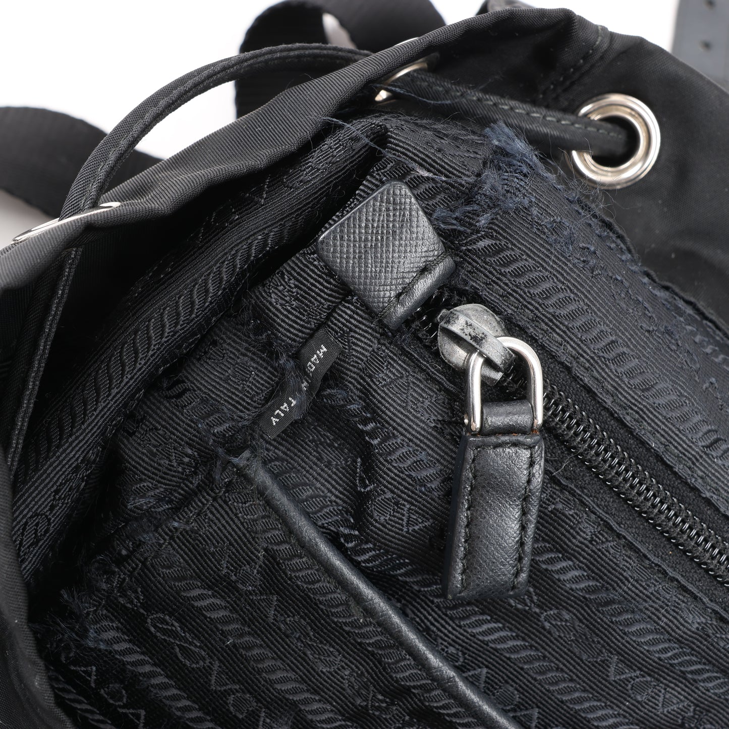 Prada Tessuto Stoff x Lederrucksack in Schwarz