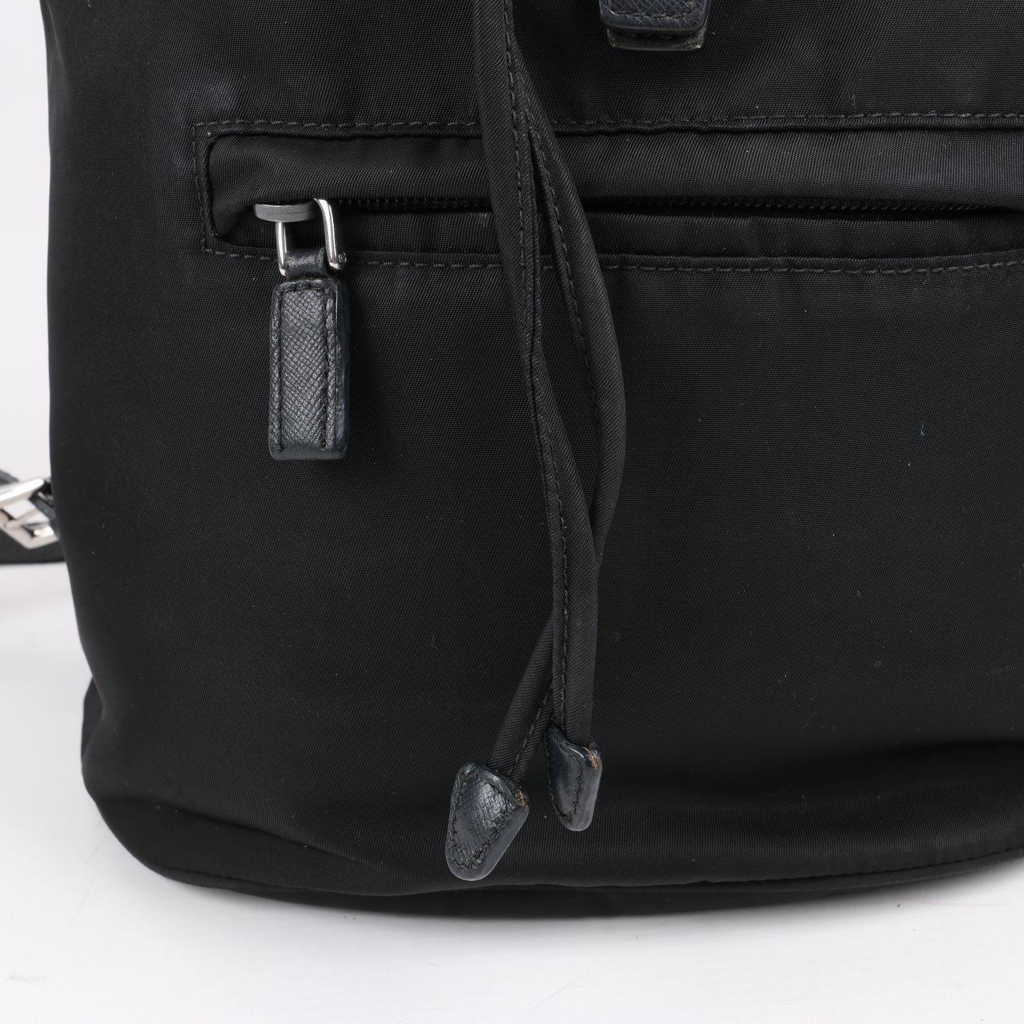 Prada Tessuto Stoff x Lederrucksack in Schwarz
