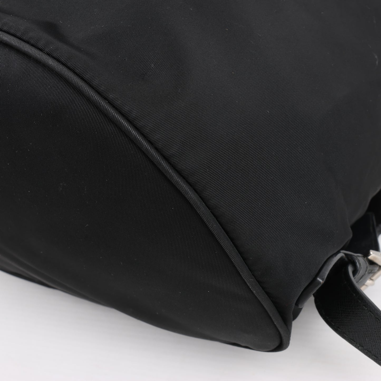 Prada Tessuto Stoff x Lederrucksack in Schwarz