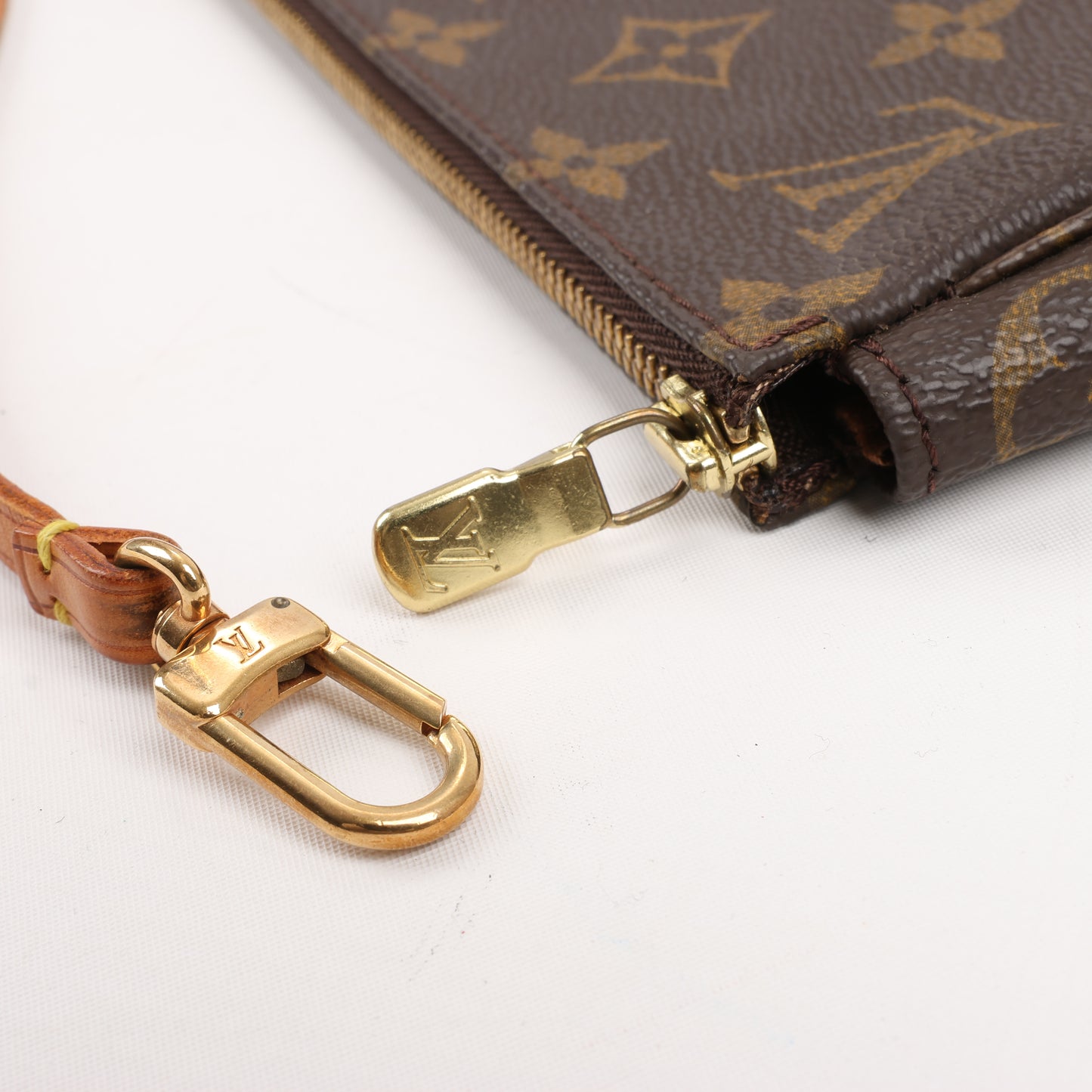 Louis Vuitton Monogram Canvas Pochette Accessoires Handbag M51980