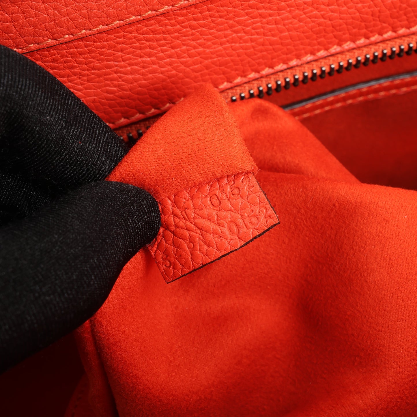 Celine Luggage Micro-Handtasche aus rotem Leder