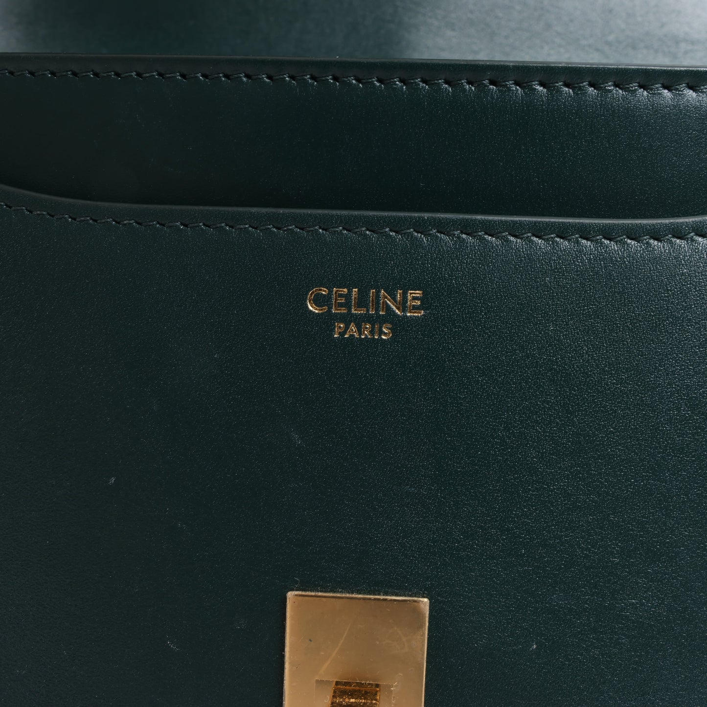 Celine – Sac 16 – Kleine Handtasche aus glattem Kalbsleder in Grün