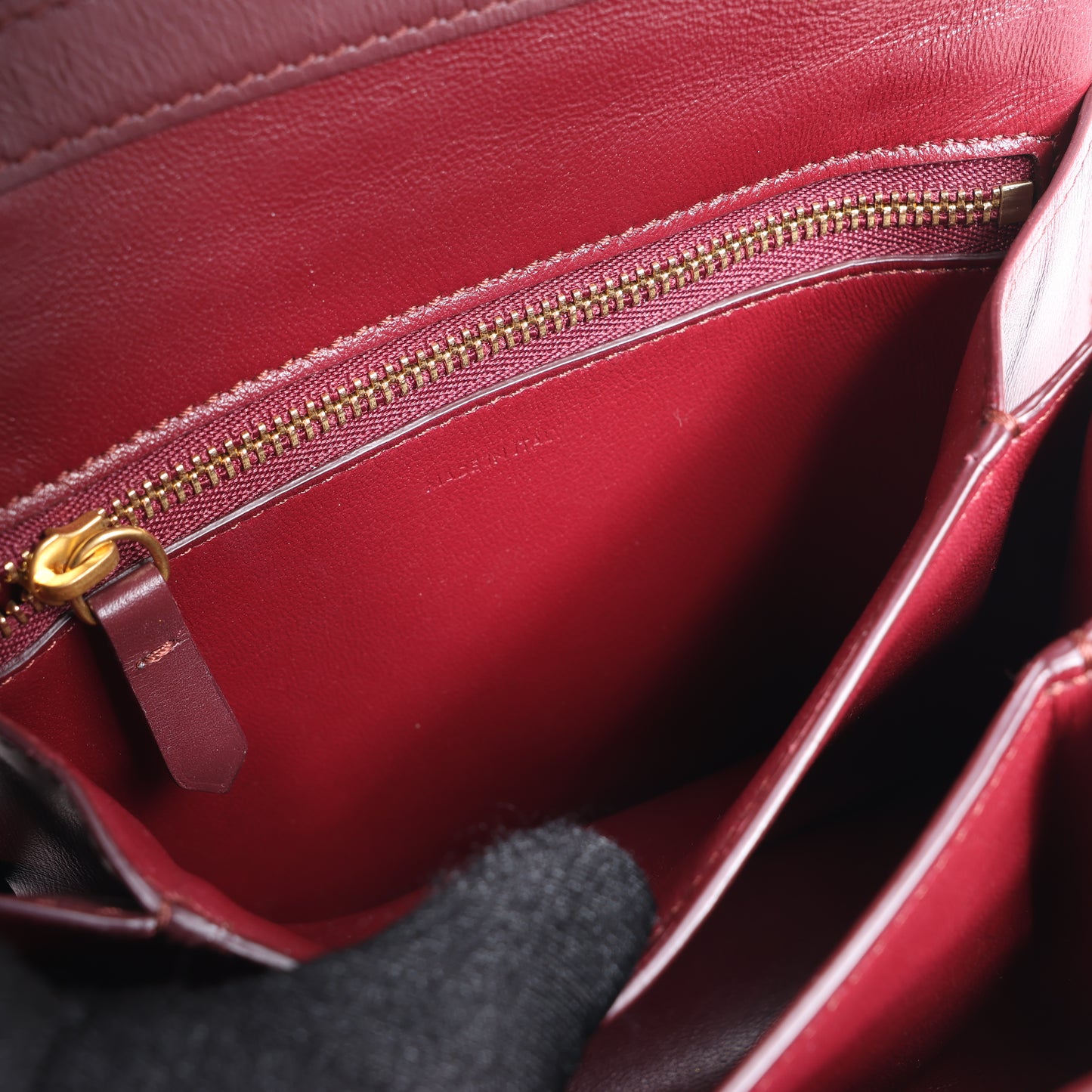 Celine – Classic Box – Kleine Schultertasche aus Leder in Burgunderrot
