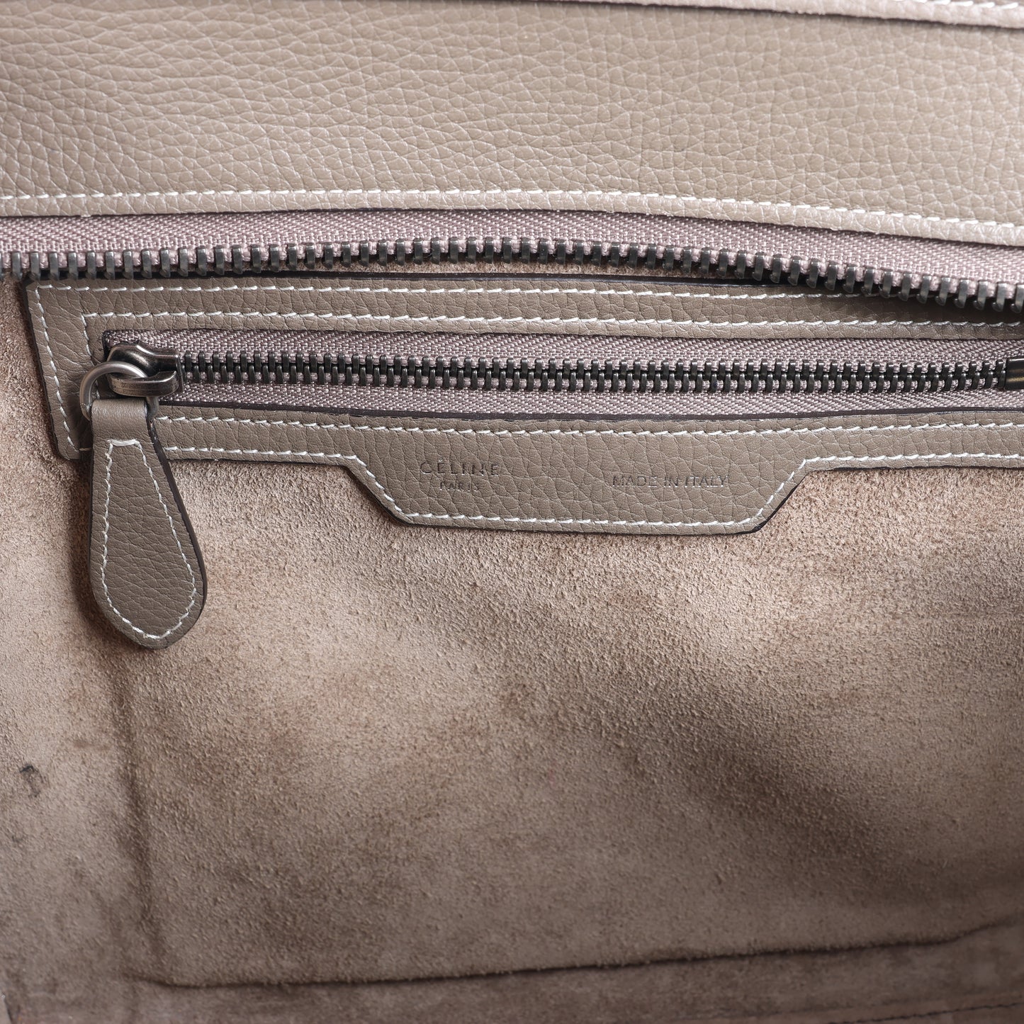 CELINE Luggage Micro Lederhandtasche in Greige