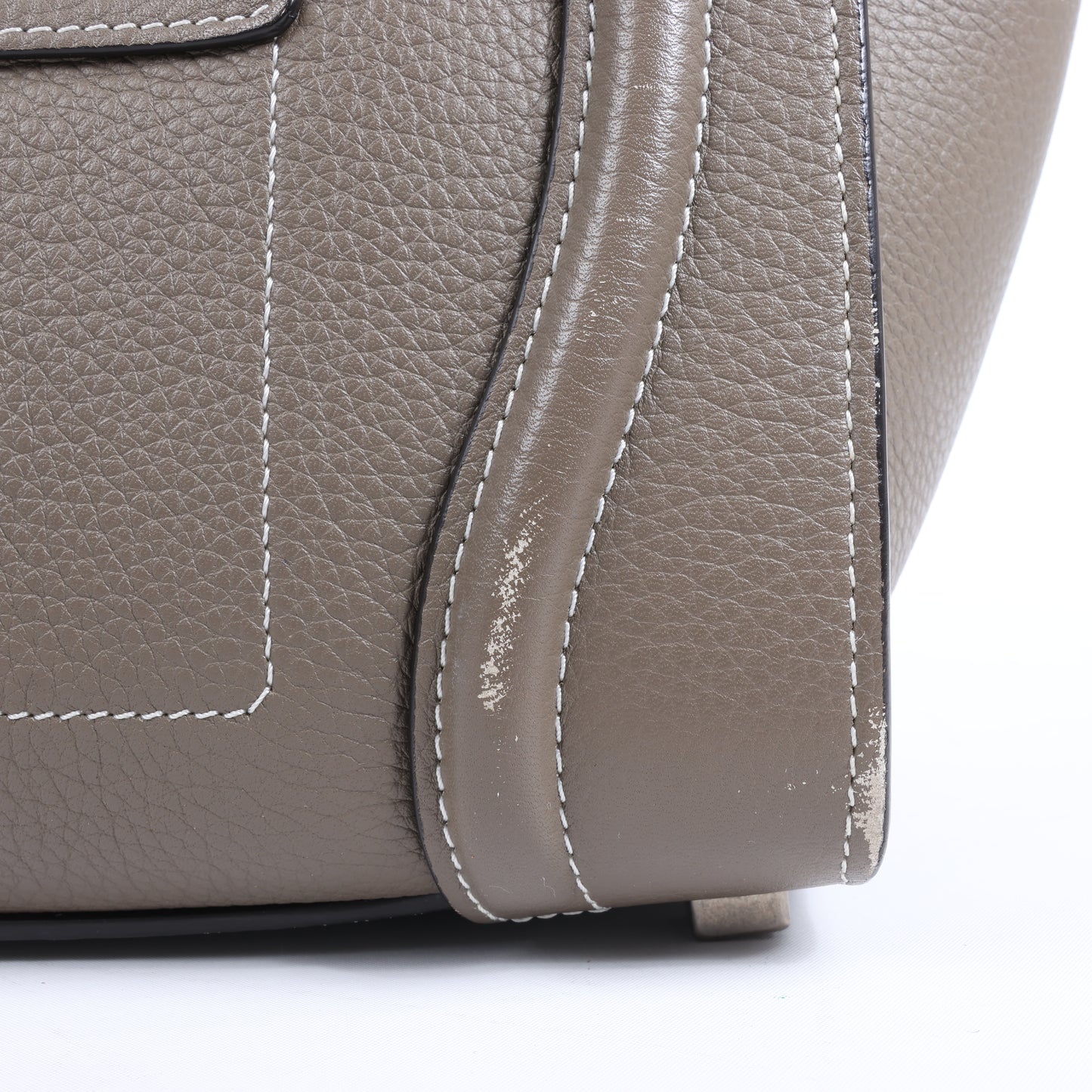 CELINE Luggage Micro Lederhandtasche in Greige